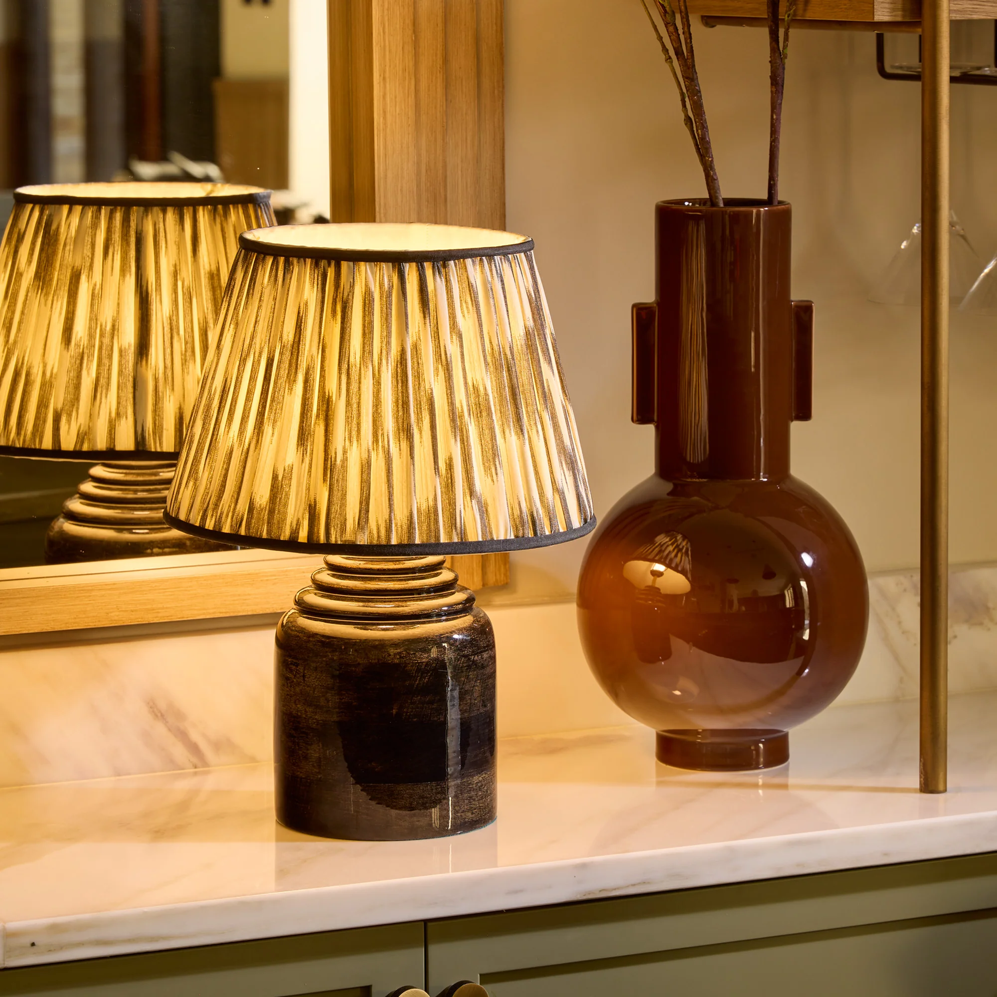 Hive rechargeable table lamp in brown gloss - Image 2