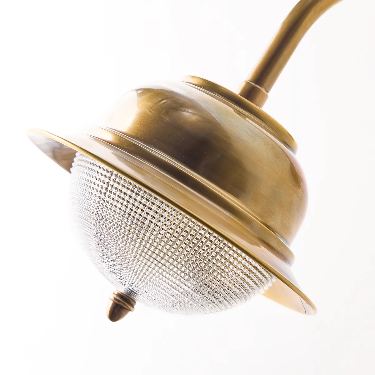 Holophane IP44 exterior wall light in brass - Image 13