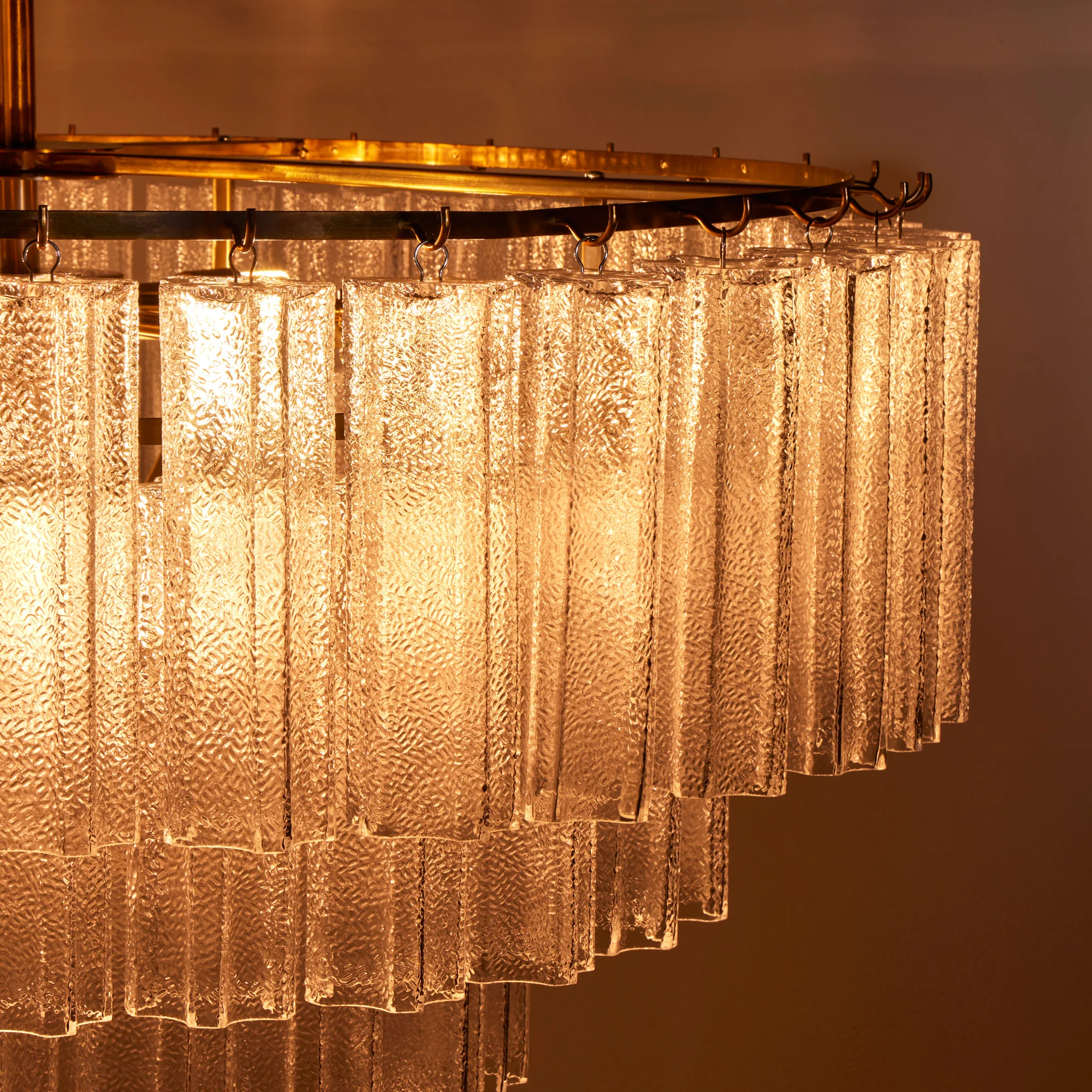 Huston chandelier in frosted glass - Image 4