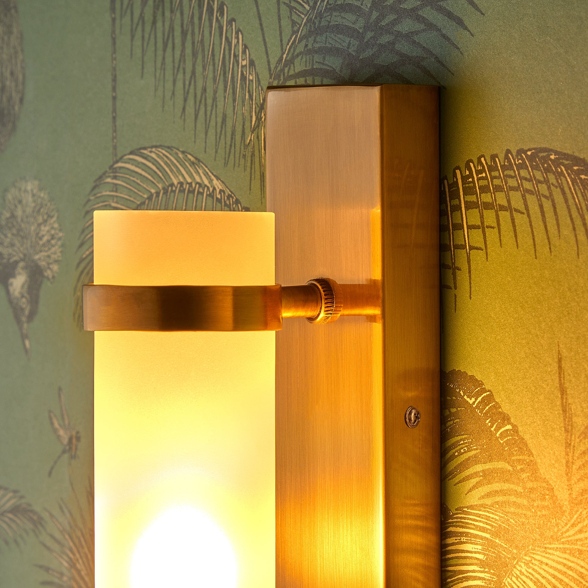Jim ip44 wall light in brass and frosted glass - Image 6