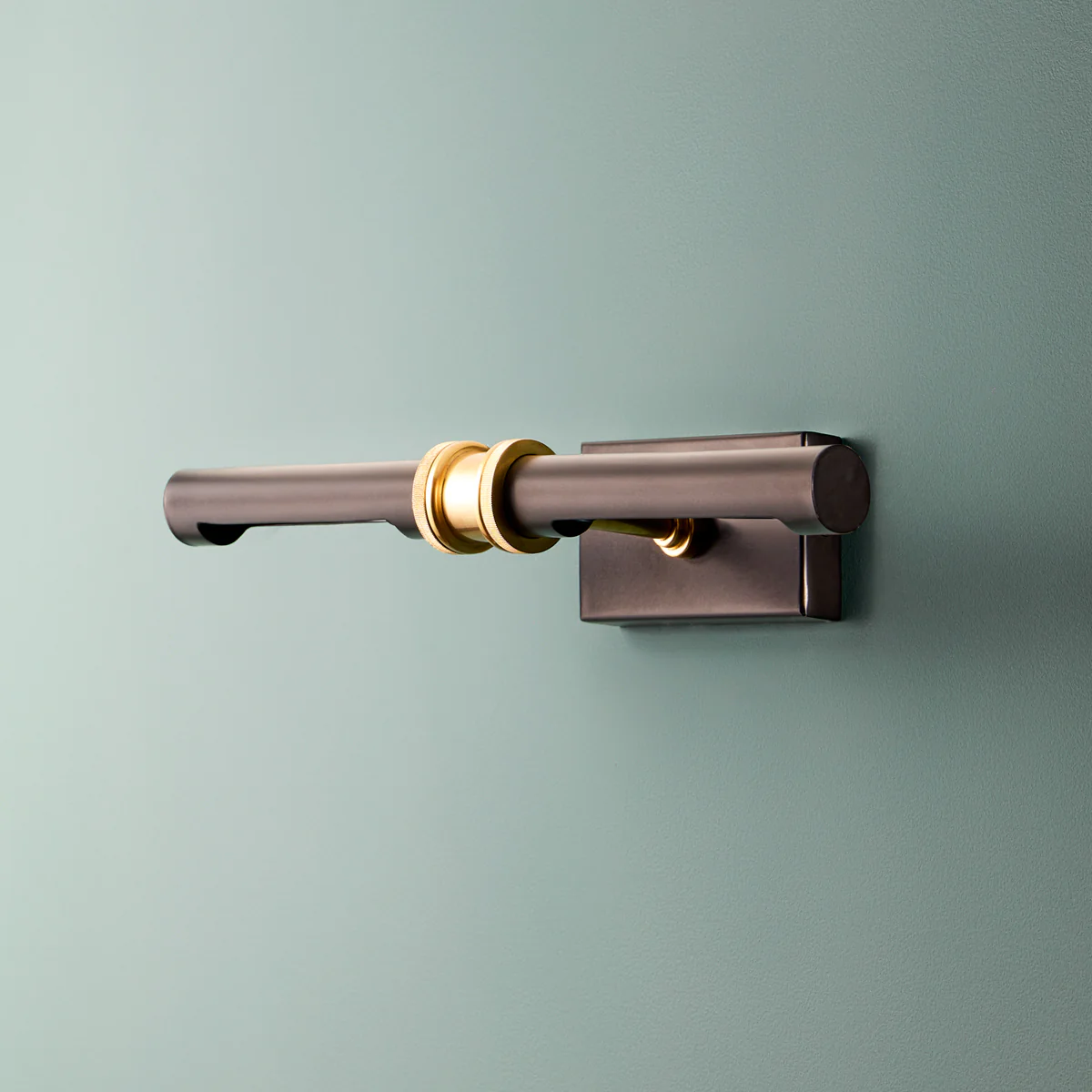 Regular Kahlo picture light in black and brass - Image 5