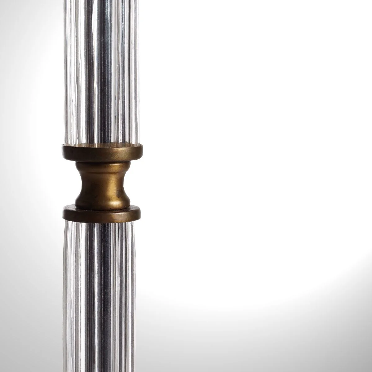 Keneggy table lamp with clear glass tube - Image 3