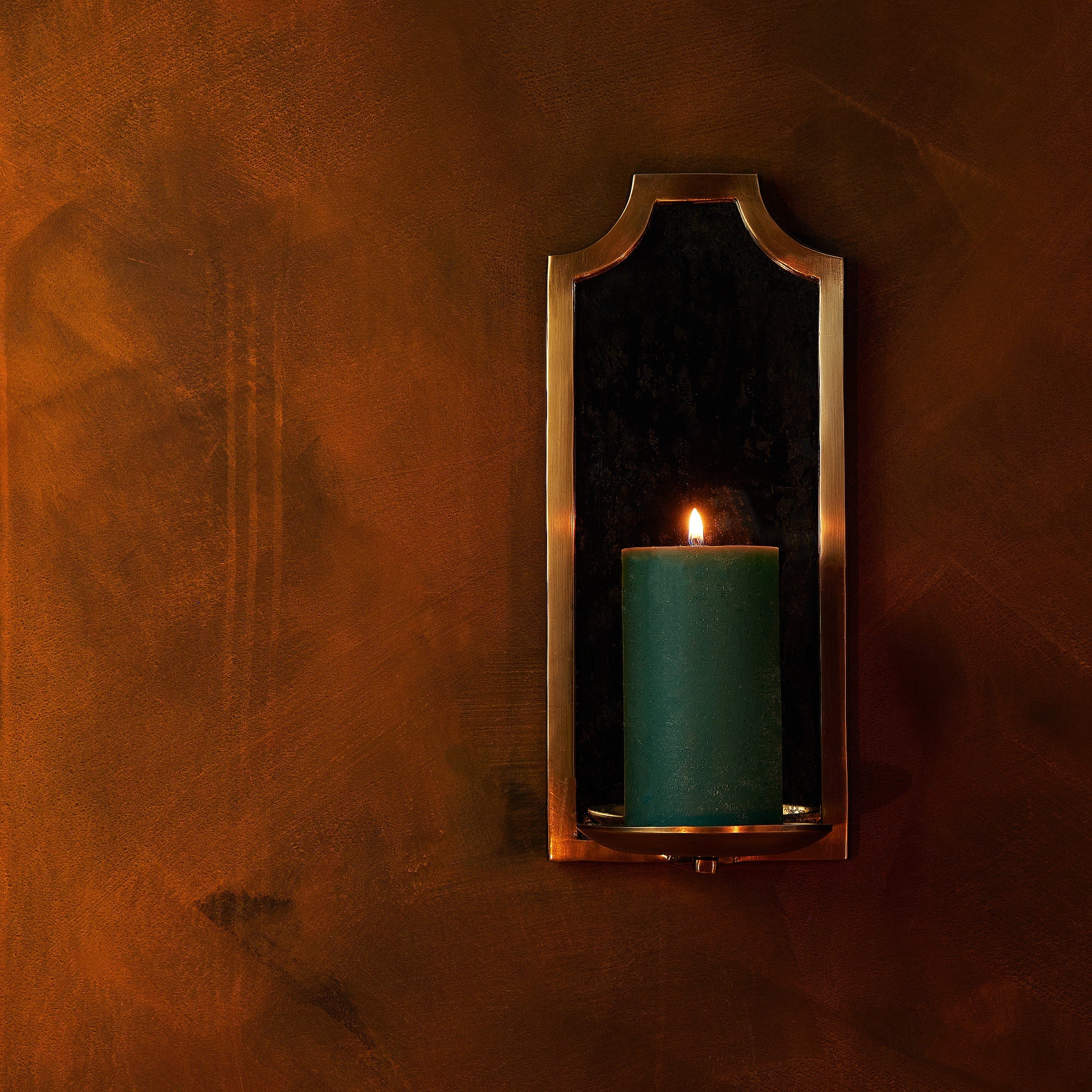 Kite wall mounted candle holder in antiqued brass - Image 3