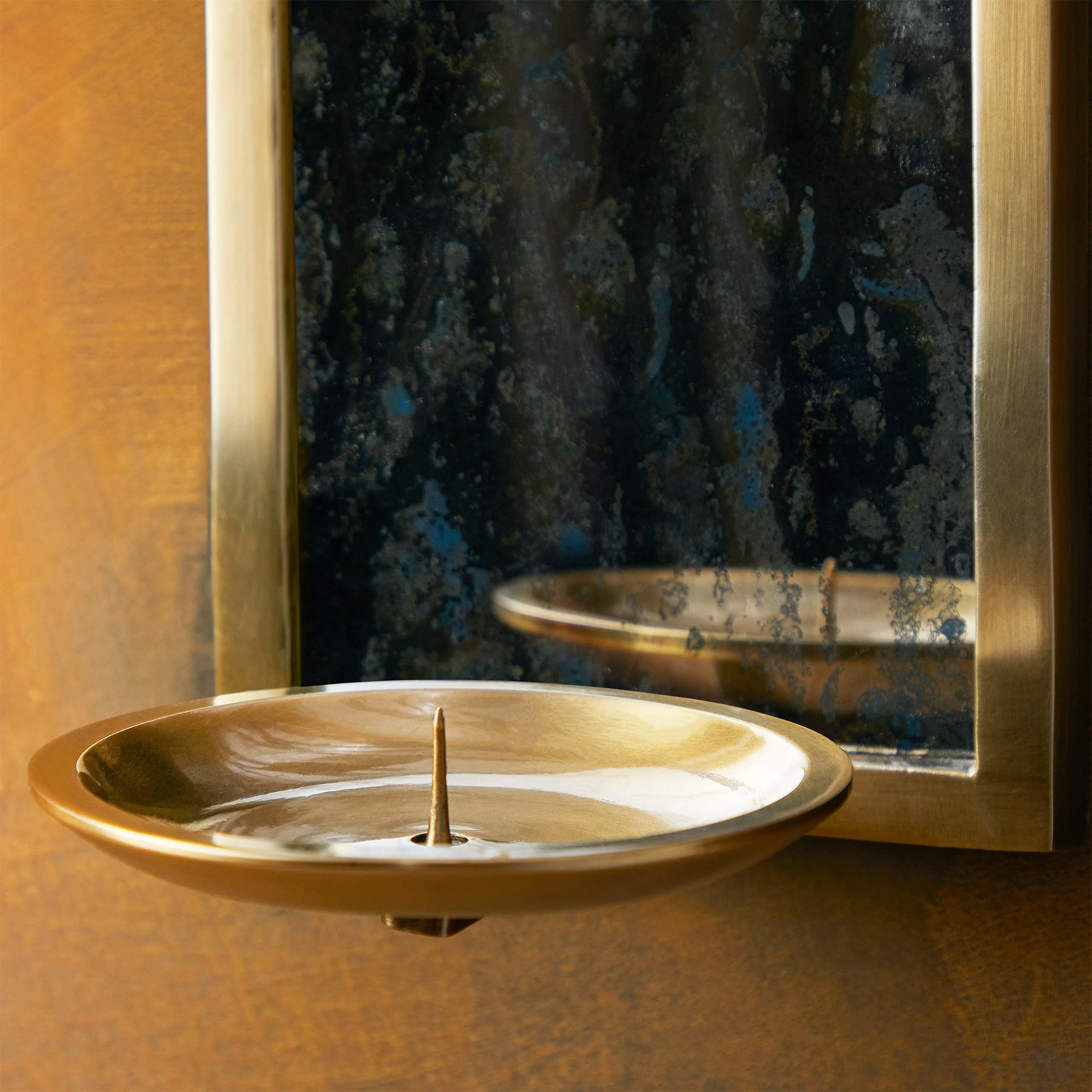 Kite wall mounted candle holder in antiqued brass - Image 7