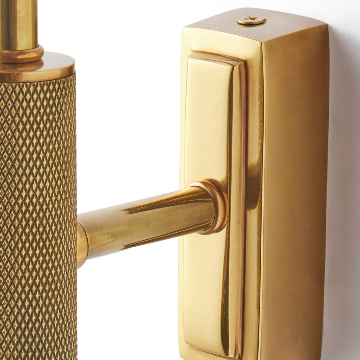 Knurloid Wall Fitting in Brass - Image 4