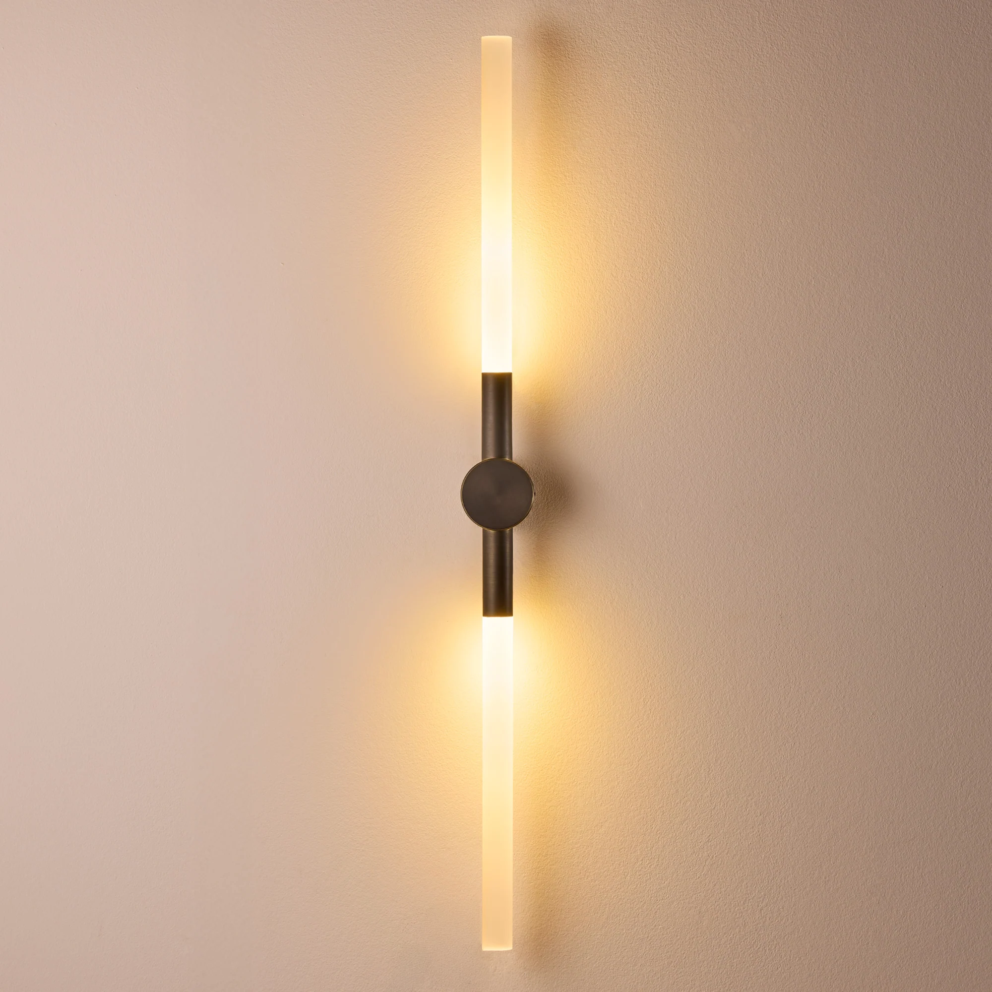 Kyber IP65 wall light in bronze - Image 7