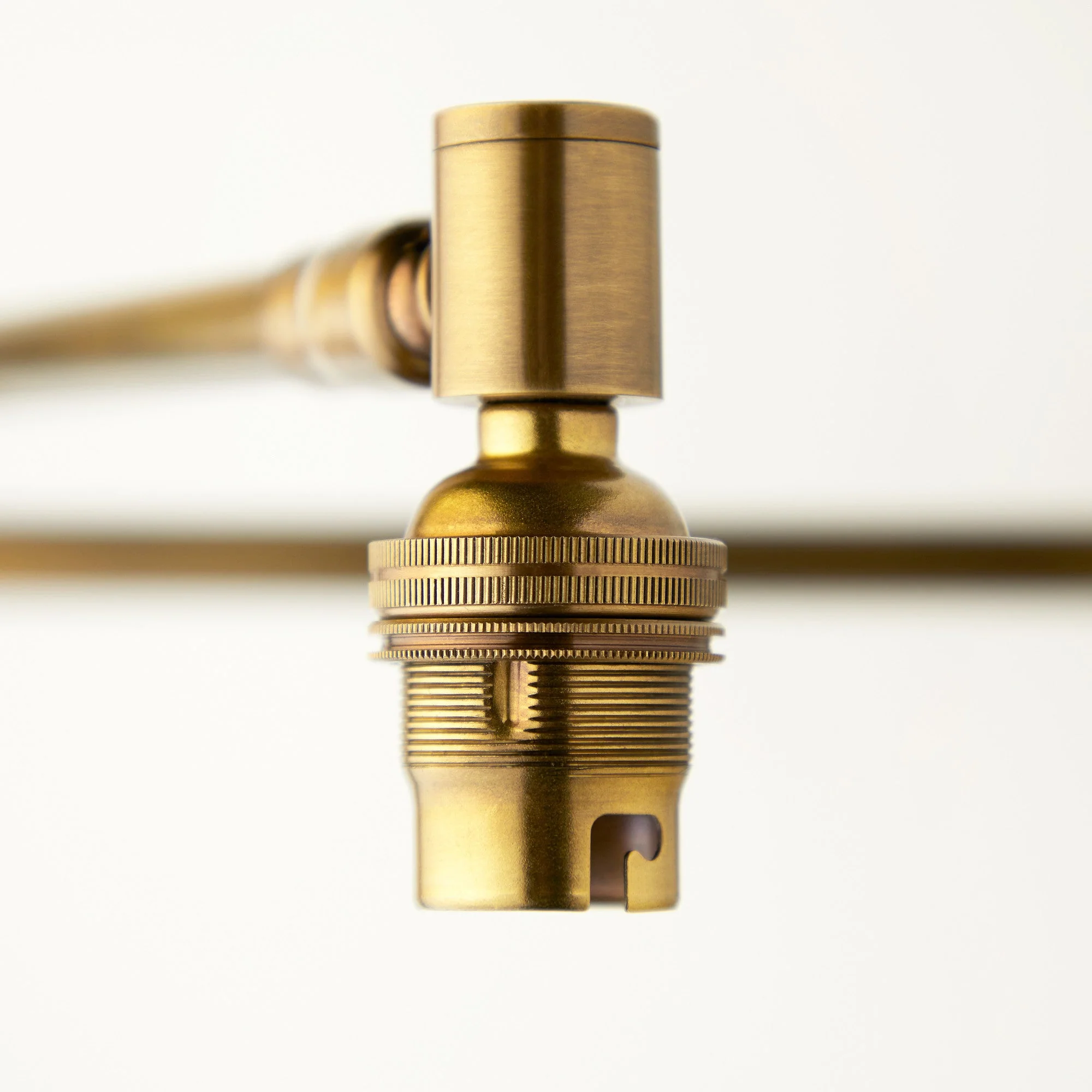 Lacey Wall fitting in brass - Image 5