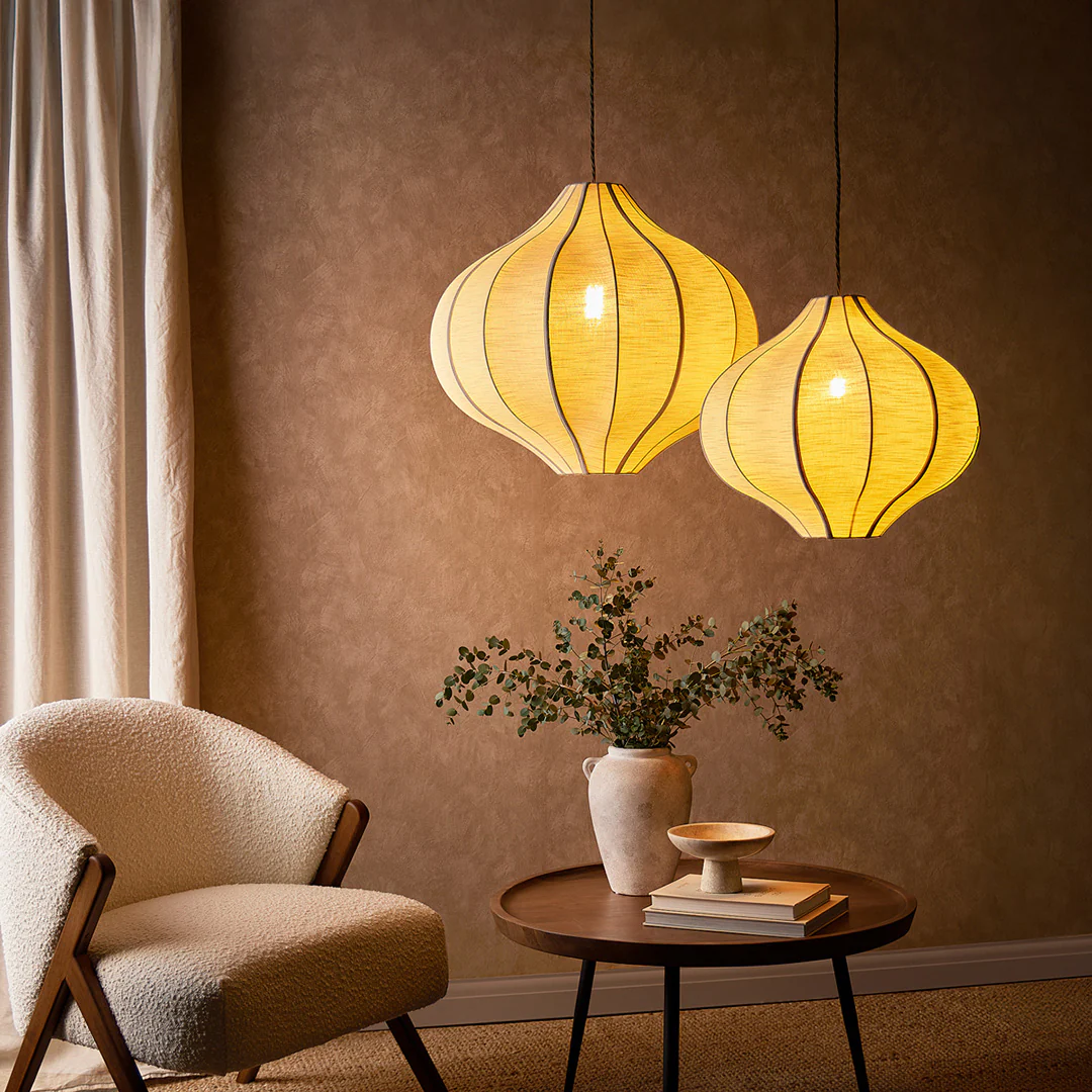 Large onion space shade in sand raw silk - Image 3