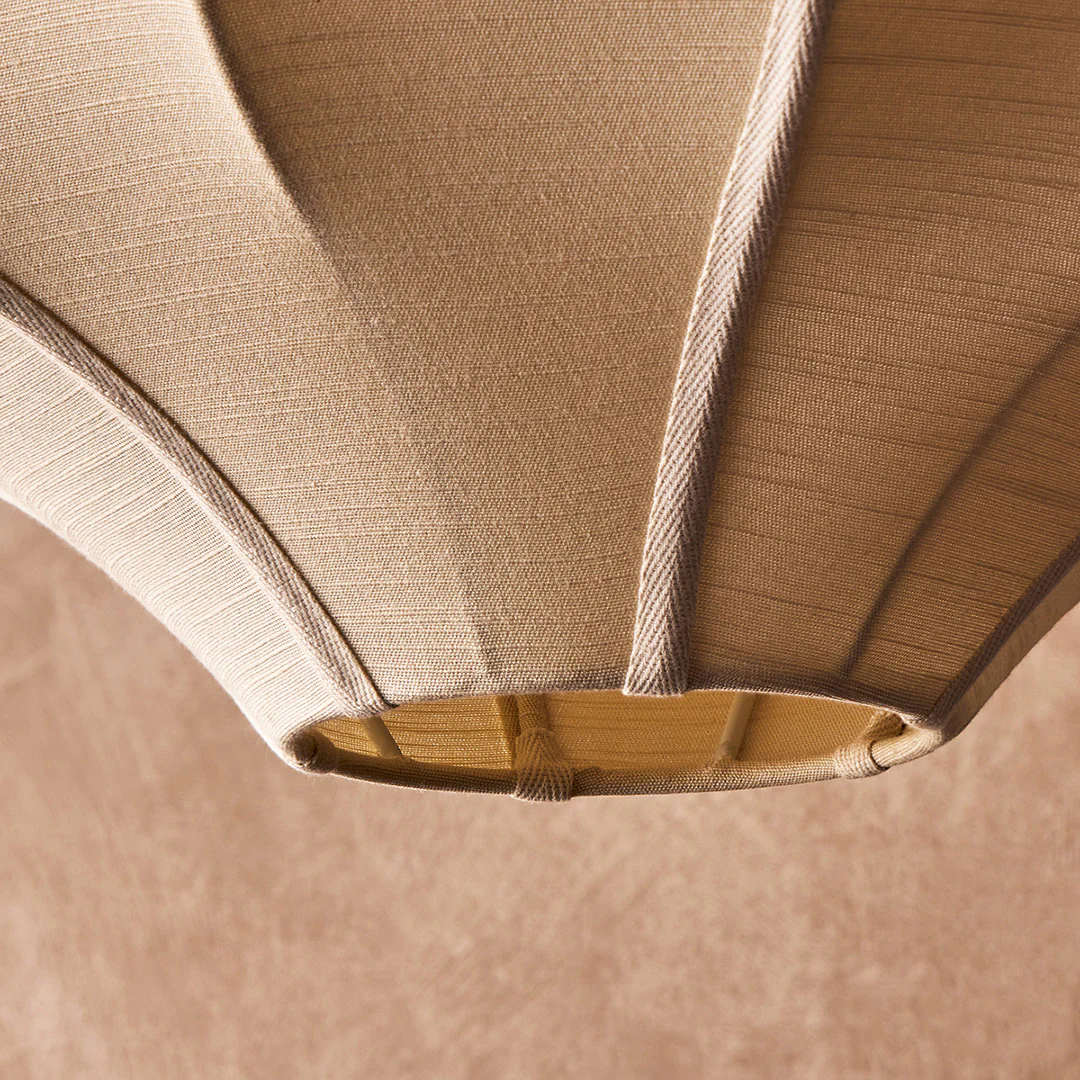Large onion space shade in sand raw silk - Image 4