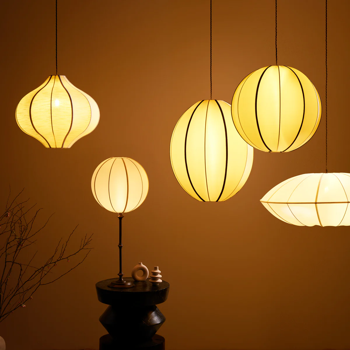 Large onion space shade in sand raw silk - Image 8
