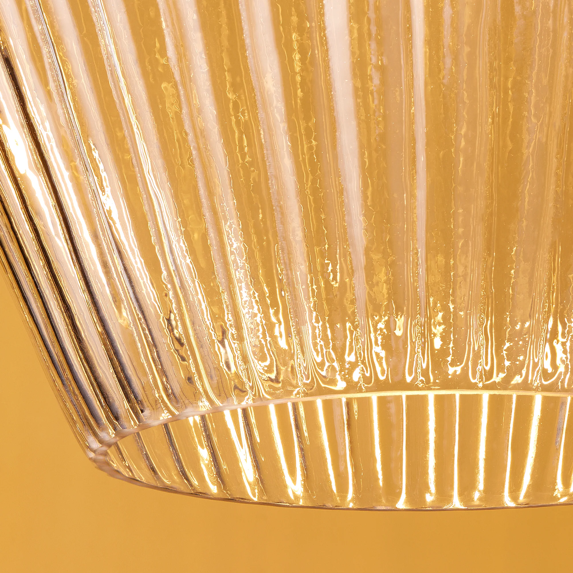 Larger Bastille pendant in clear glass - Image 6