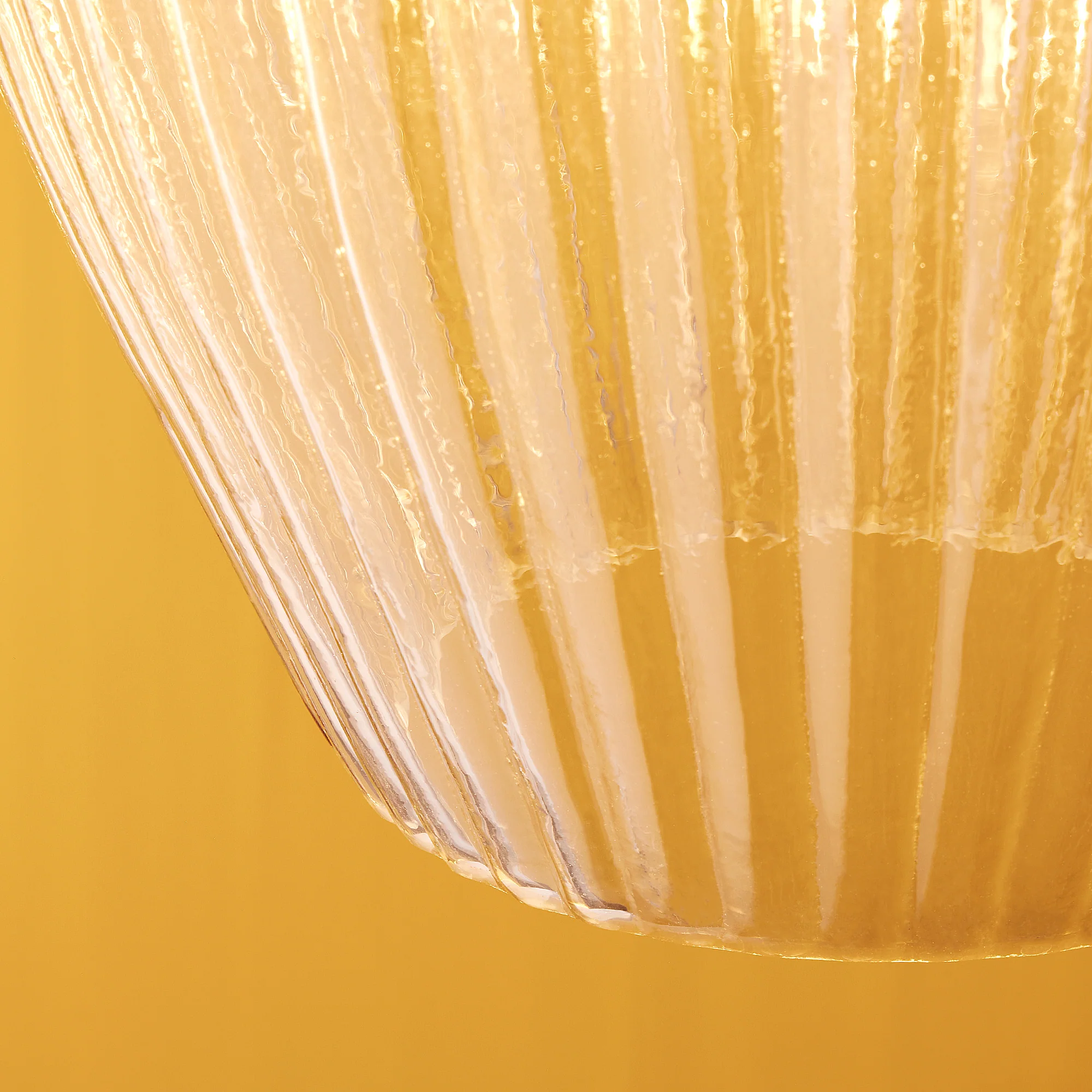 Larger Bastille pendant in clear glass - Image 8