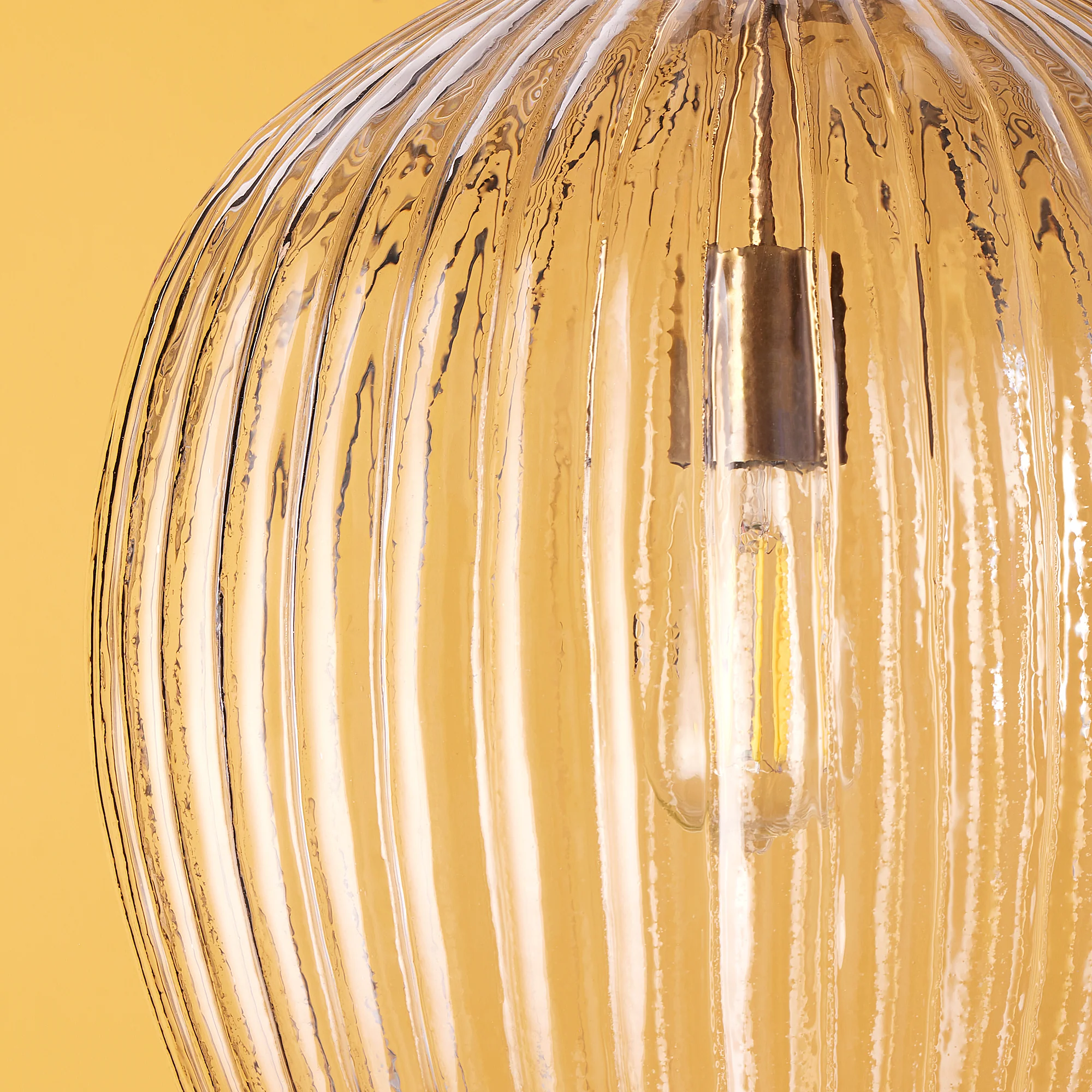 Larger Bastille pendant in clear glass - Image 9