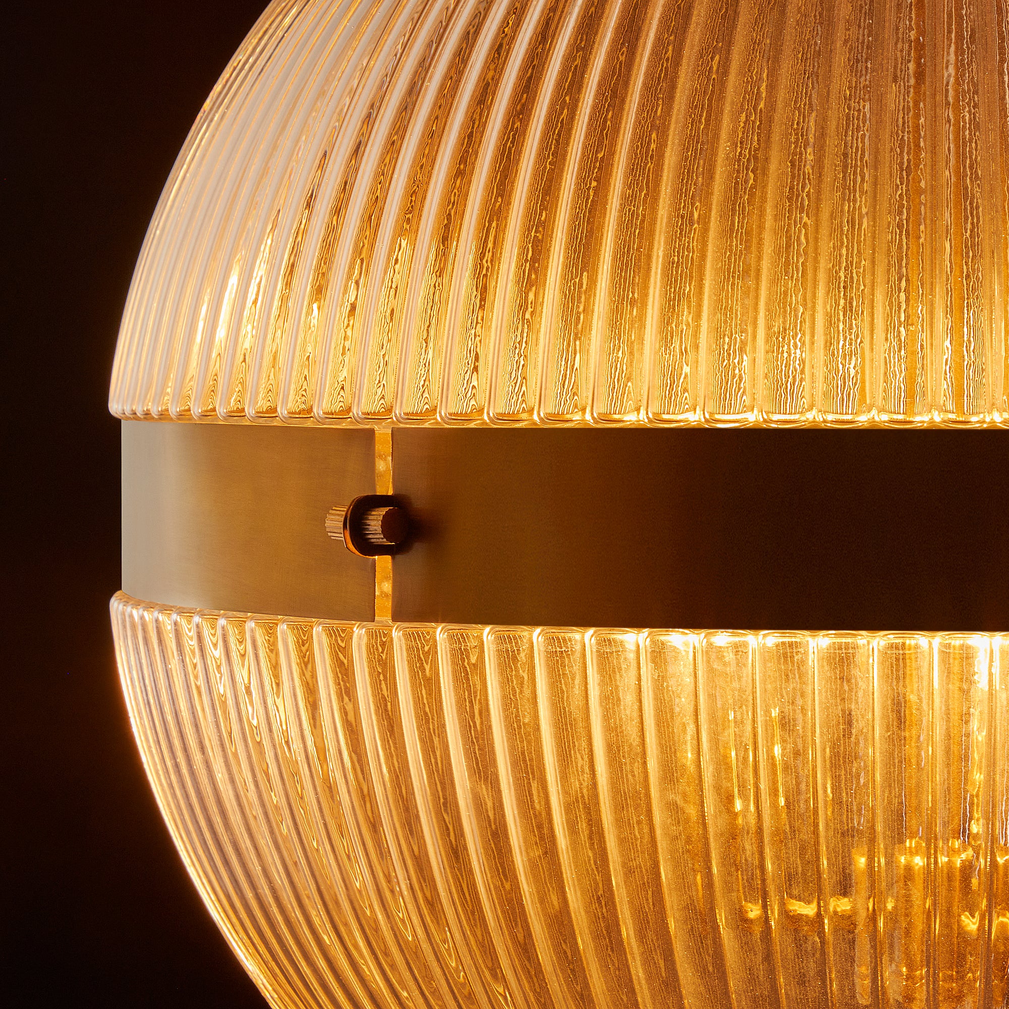 Larger belted holophane pendant light with prismatic glass - Image 11