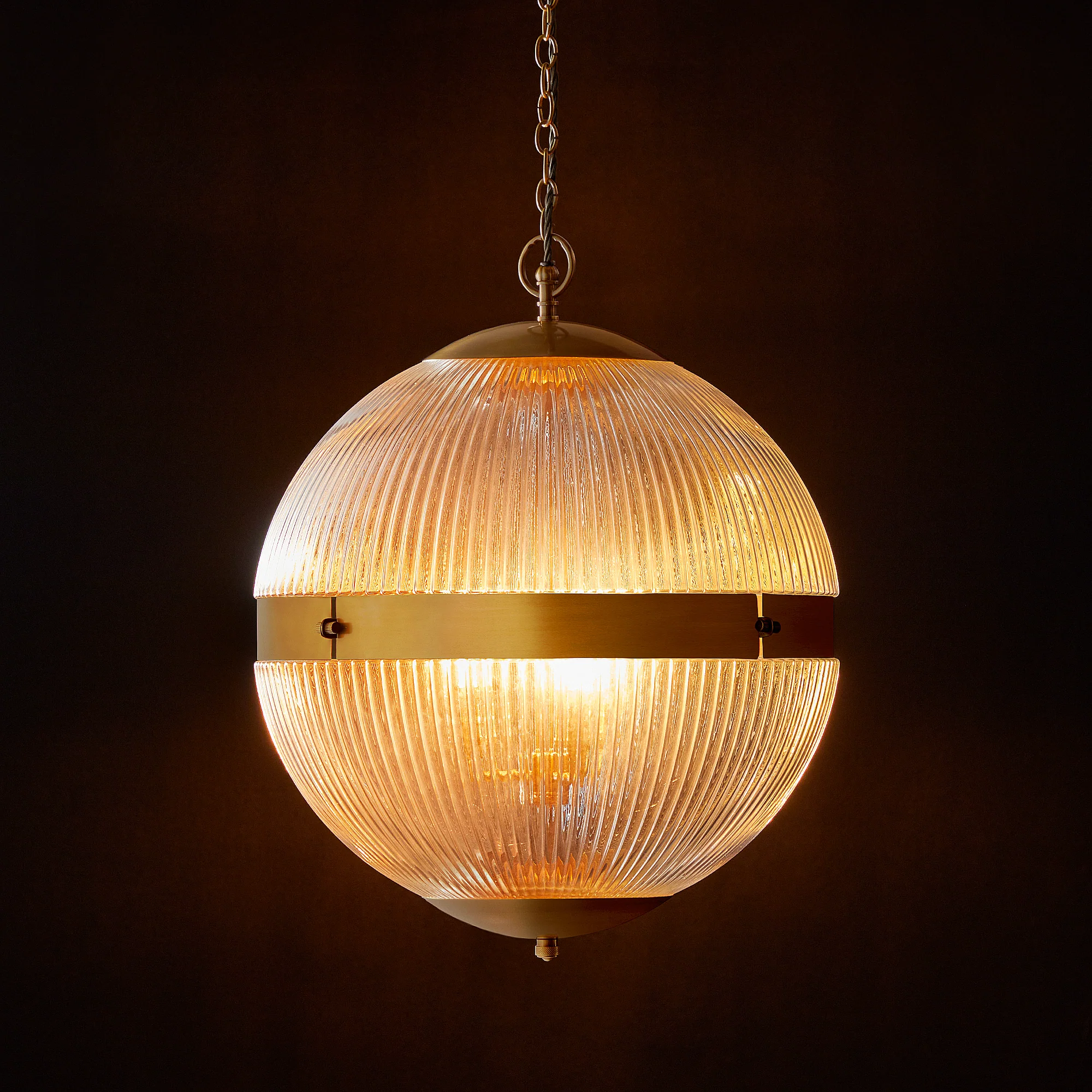 Larger belted holophane pendant light with prismatic glass - Image 2