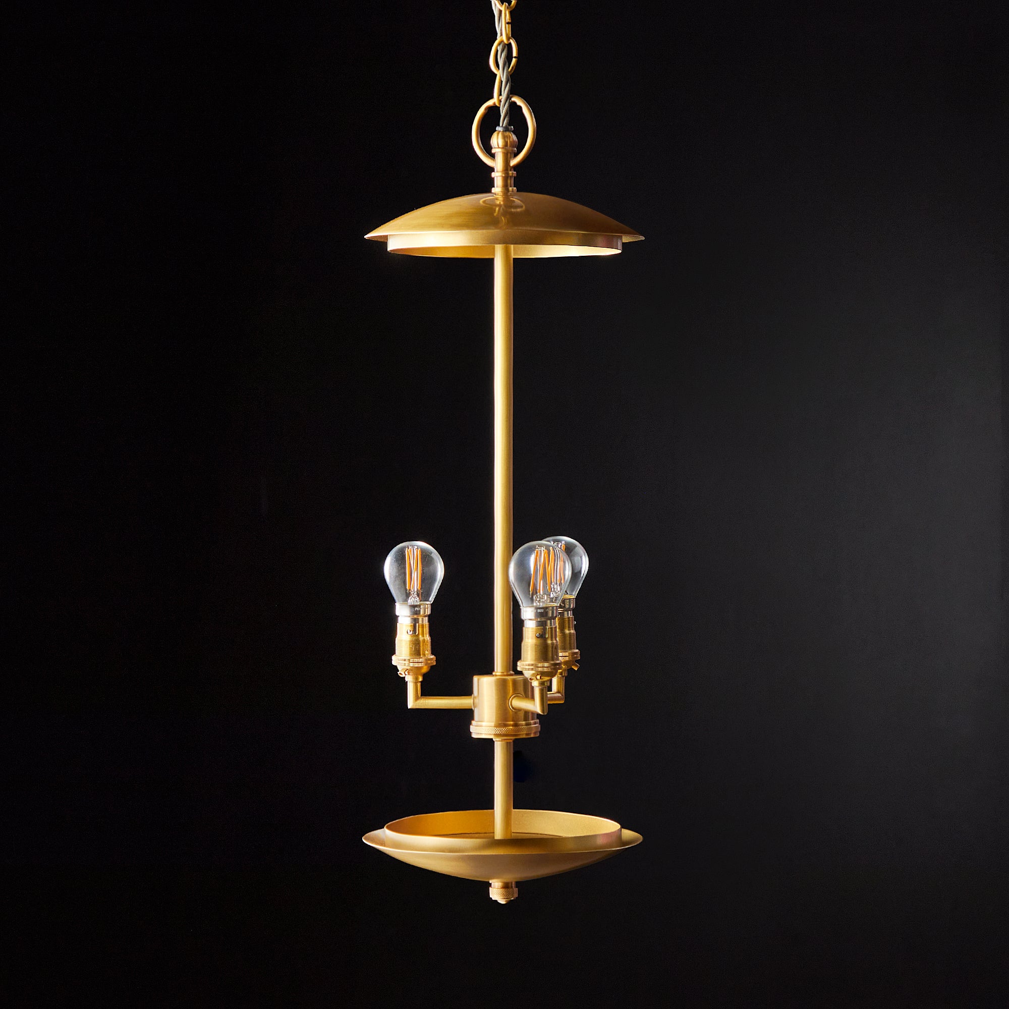 Larger belted holophane pendant light with prismatic glass - Image 8