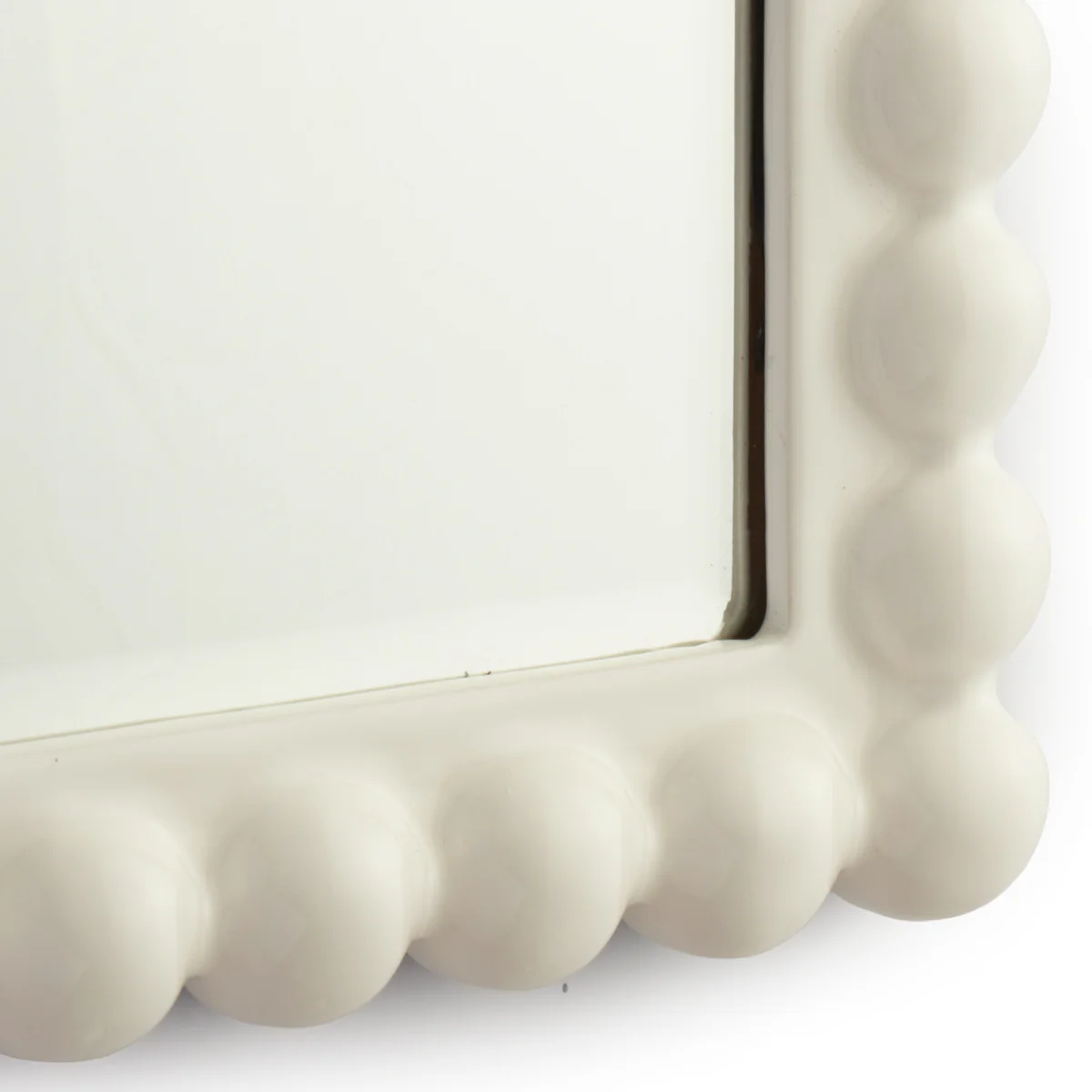 Larger Charming mirror in white - Image 4