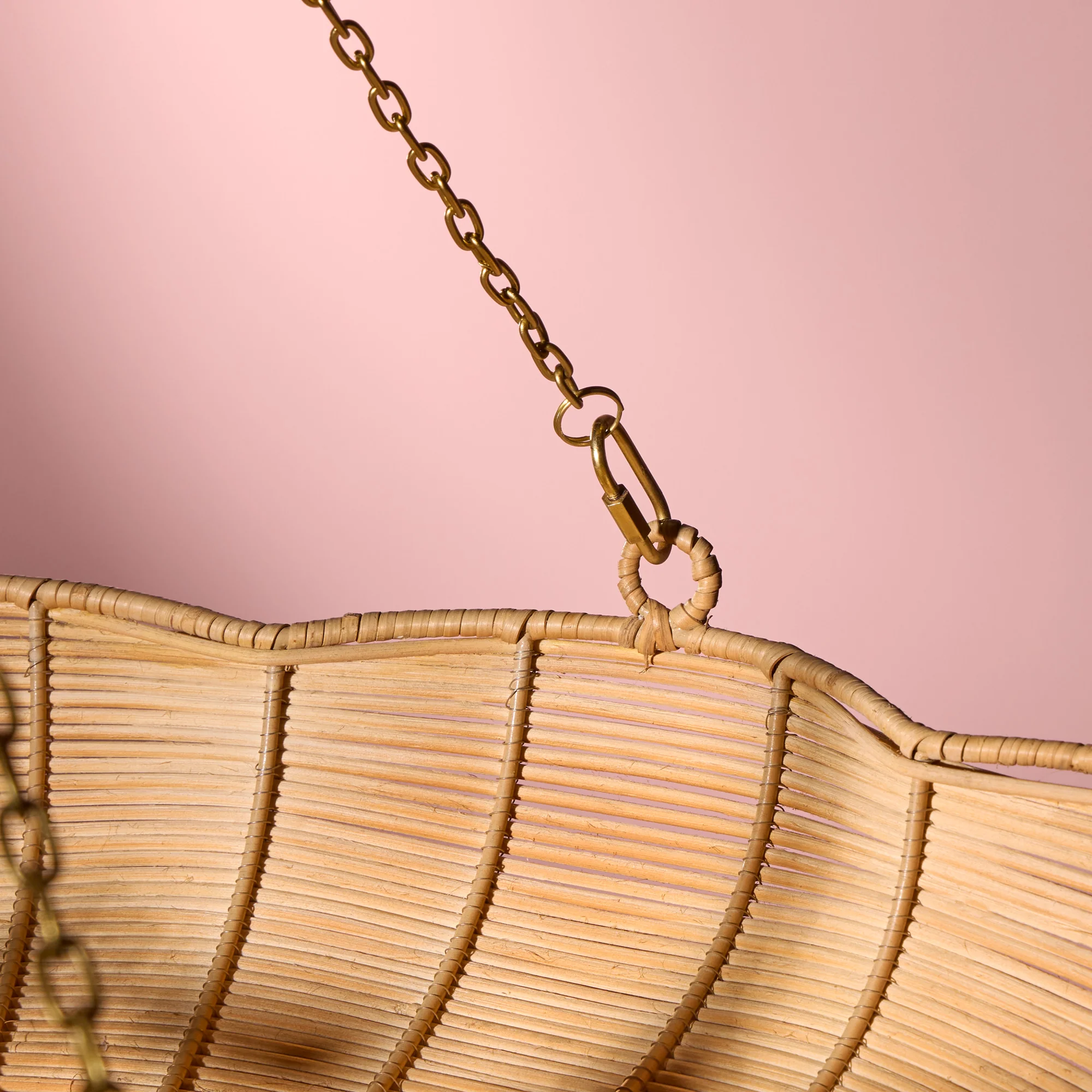 Larger Flower pendant in natural rattan - Image 8