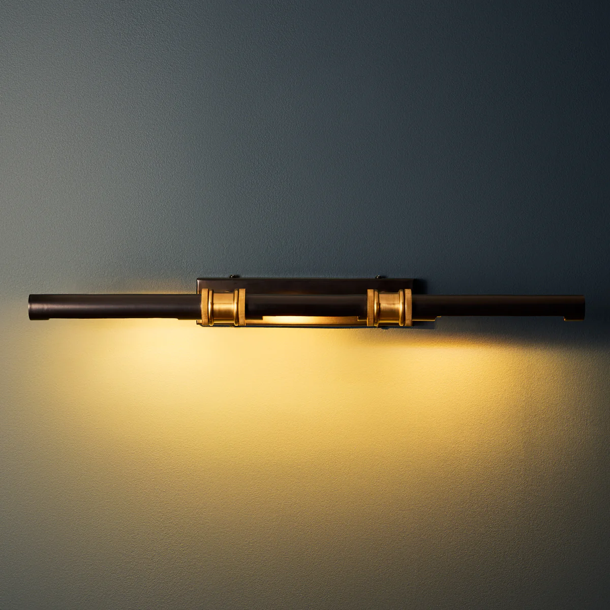 Larger Kahlo picture light in black and brass - Image 2