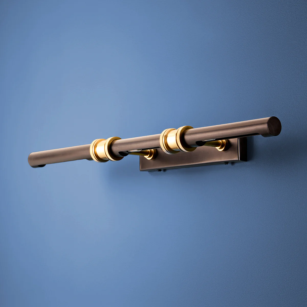 Larger Kahlo picture light in black and brass - Image 6
