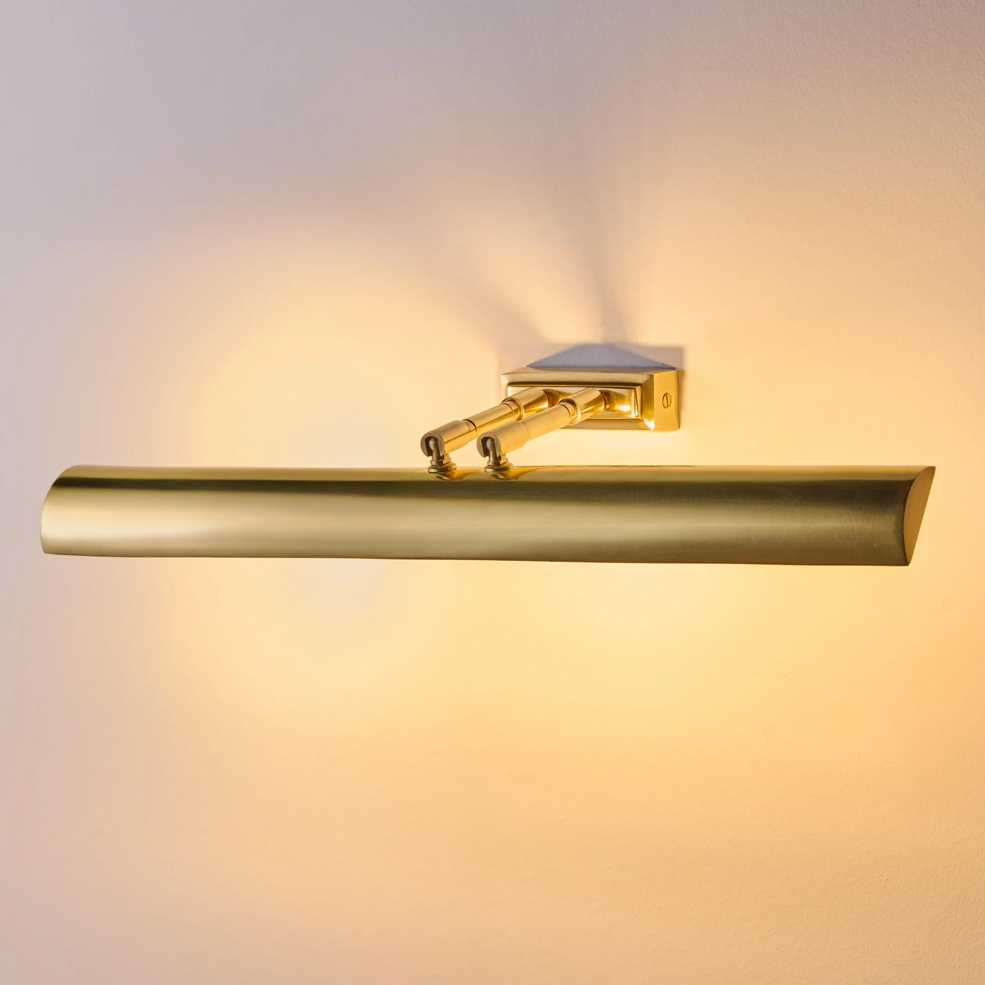 Larger Lautrec picture light in antique brass - Image 12