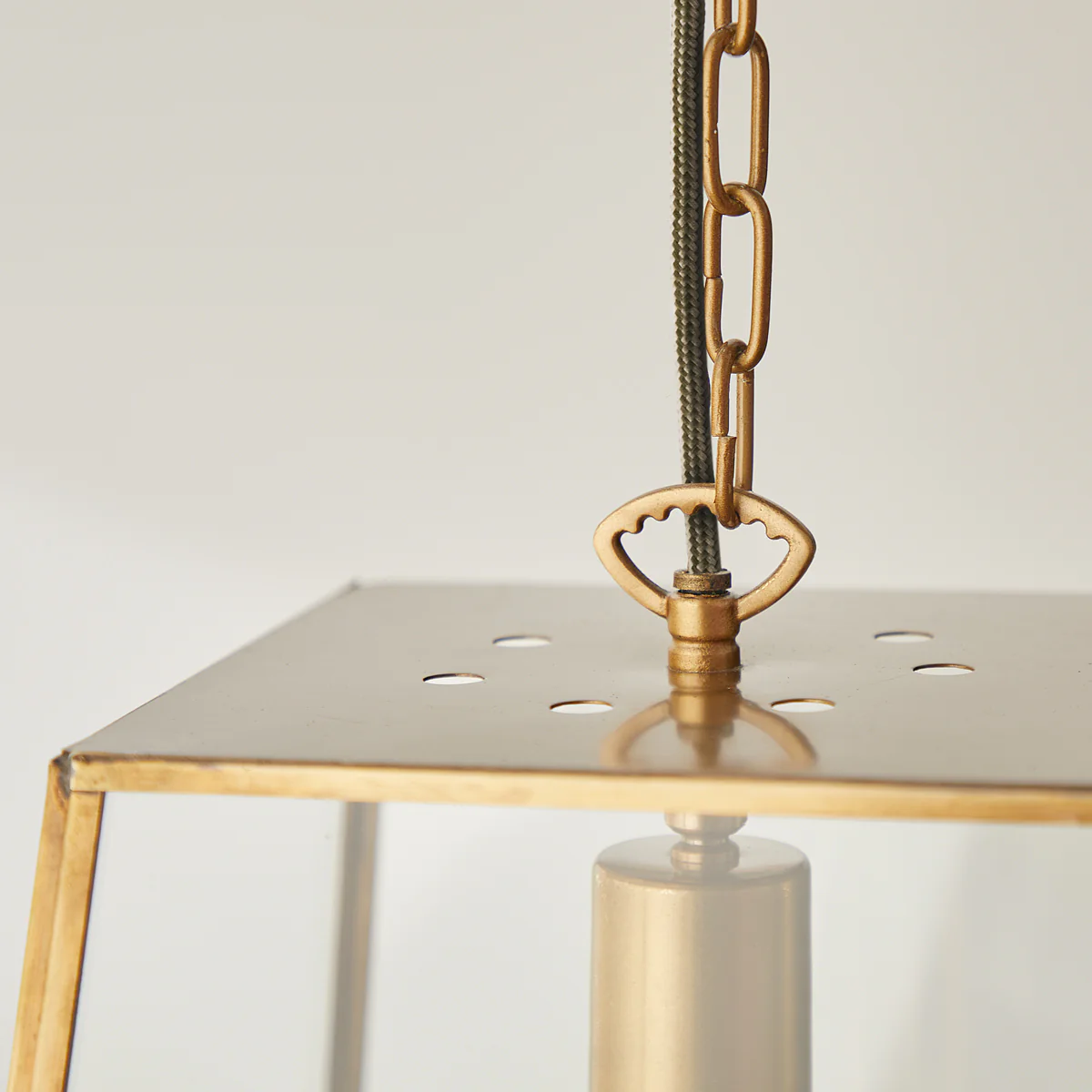larger Luxor lantern in brass and clear glass - Image 5
