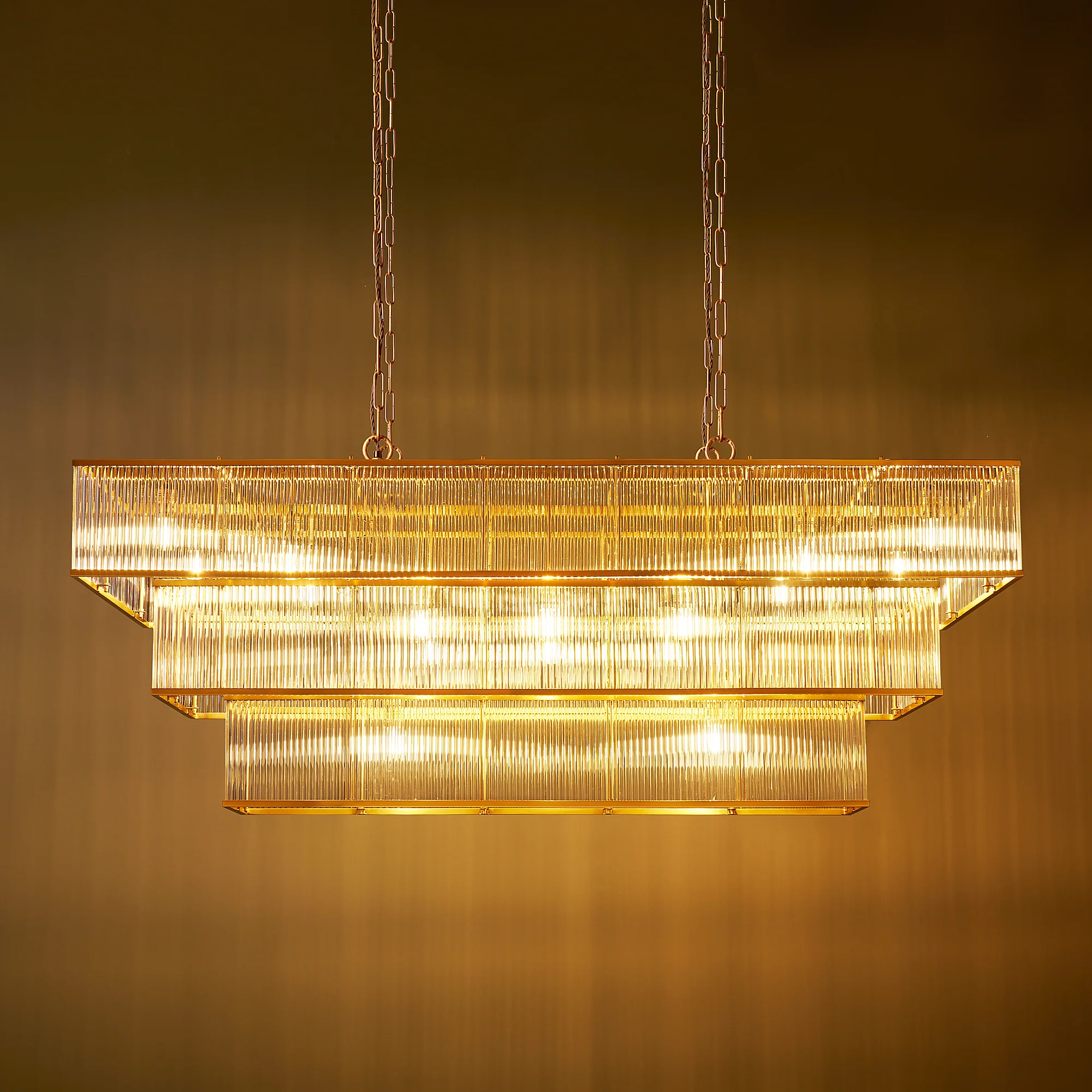 Larger Odin chandelier in brass and glass - Image 5
