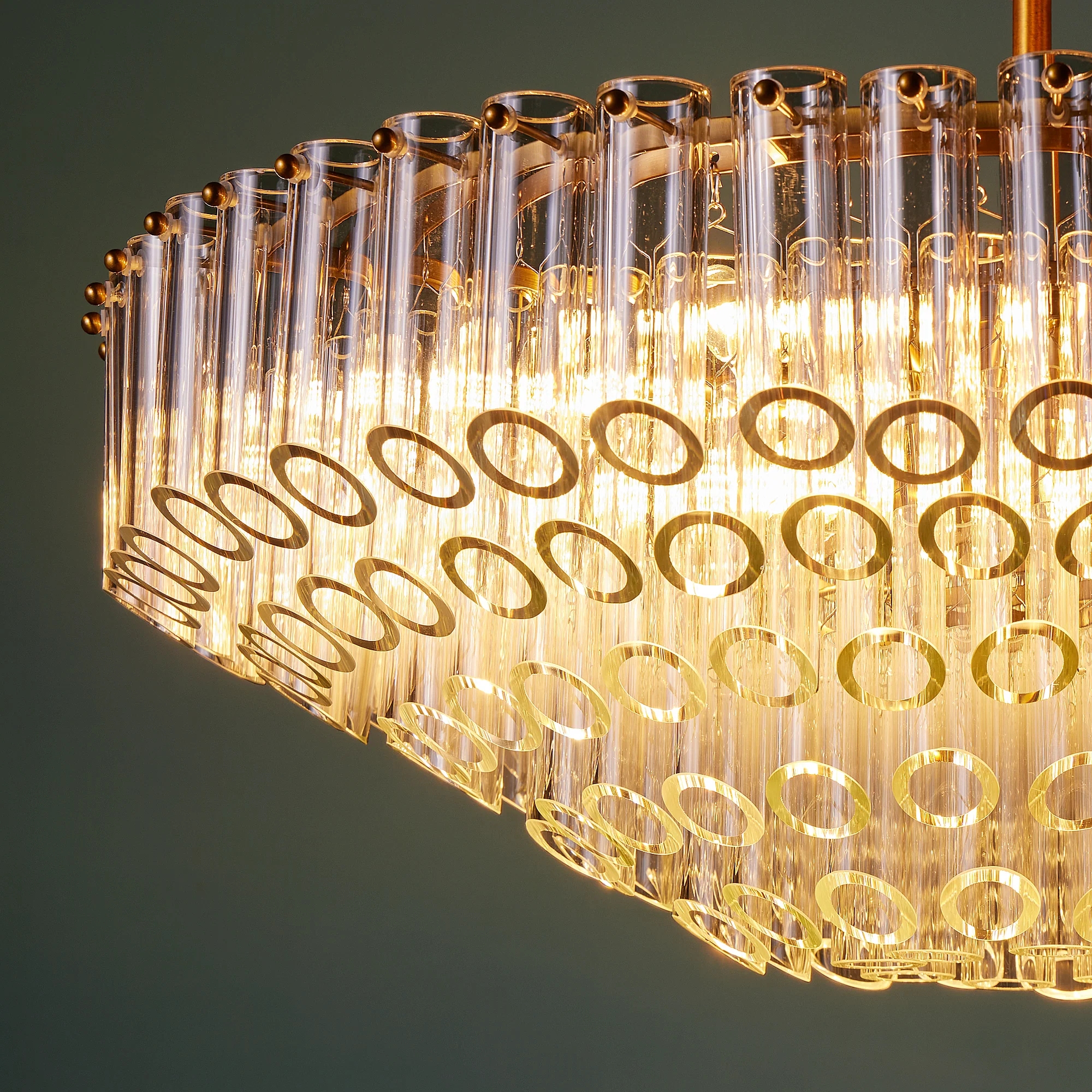 Larger Oldfield chandelier in clear glass - Image 6