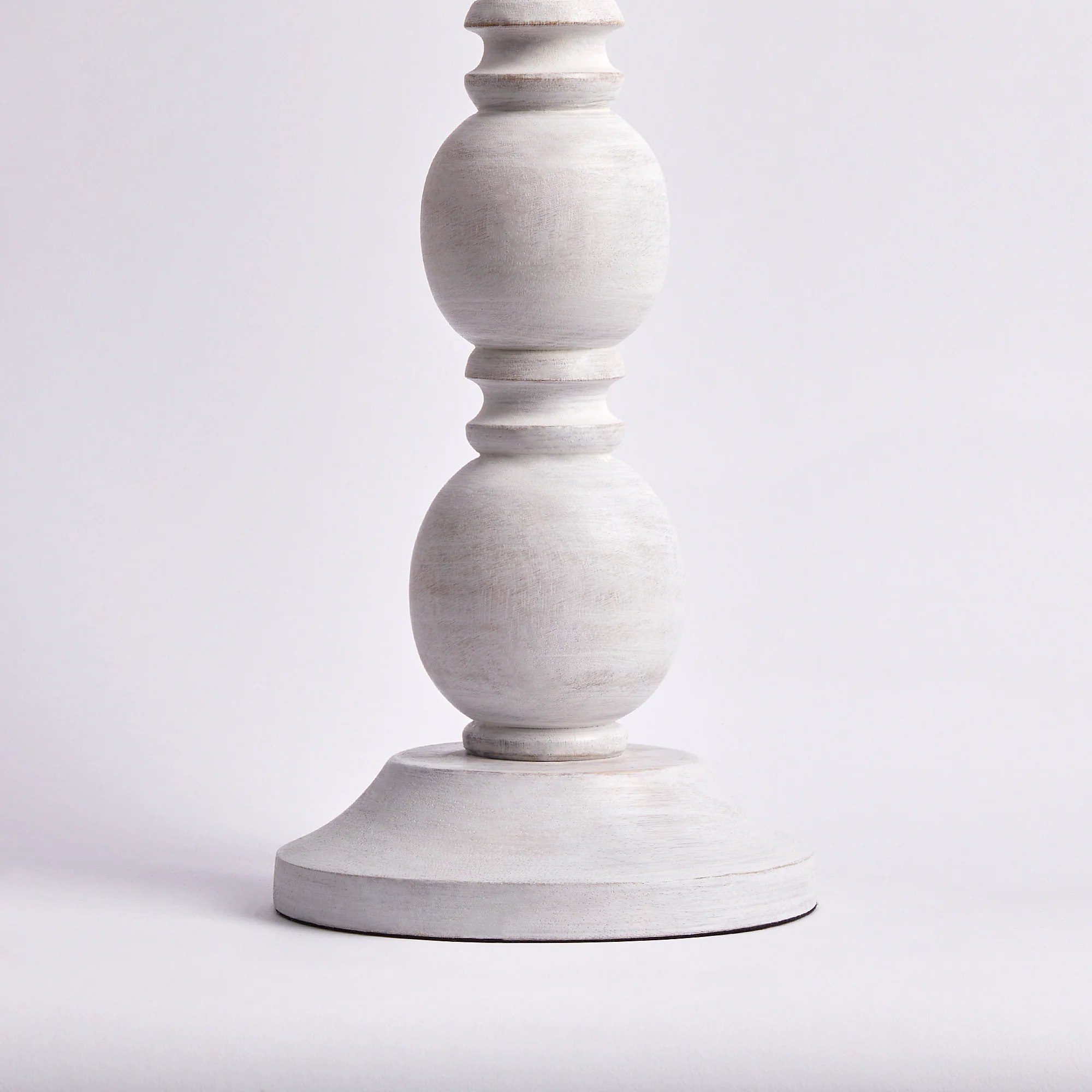 Larger Otto table lamp in white - Image 4