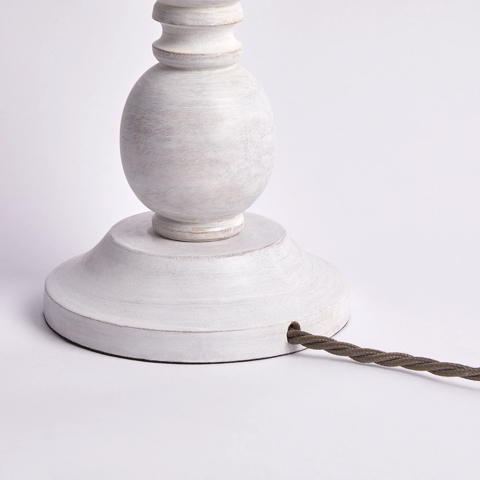 Larger Otto table lamp in white - Image 5