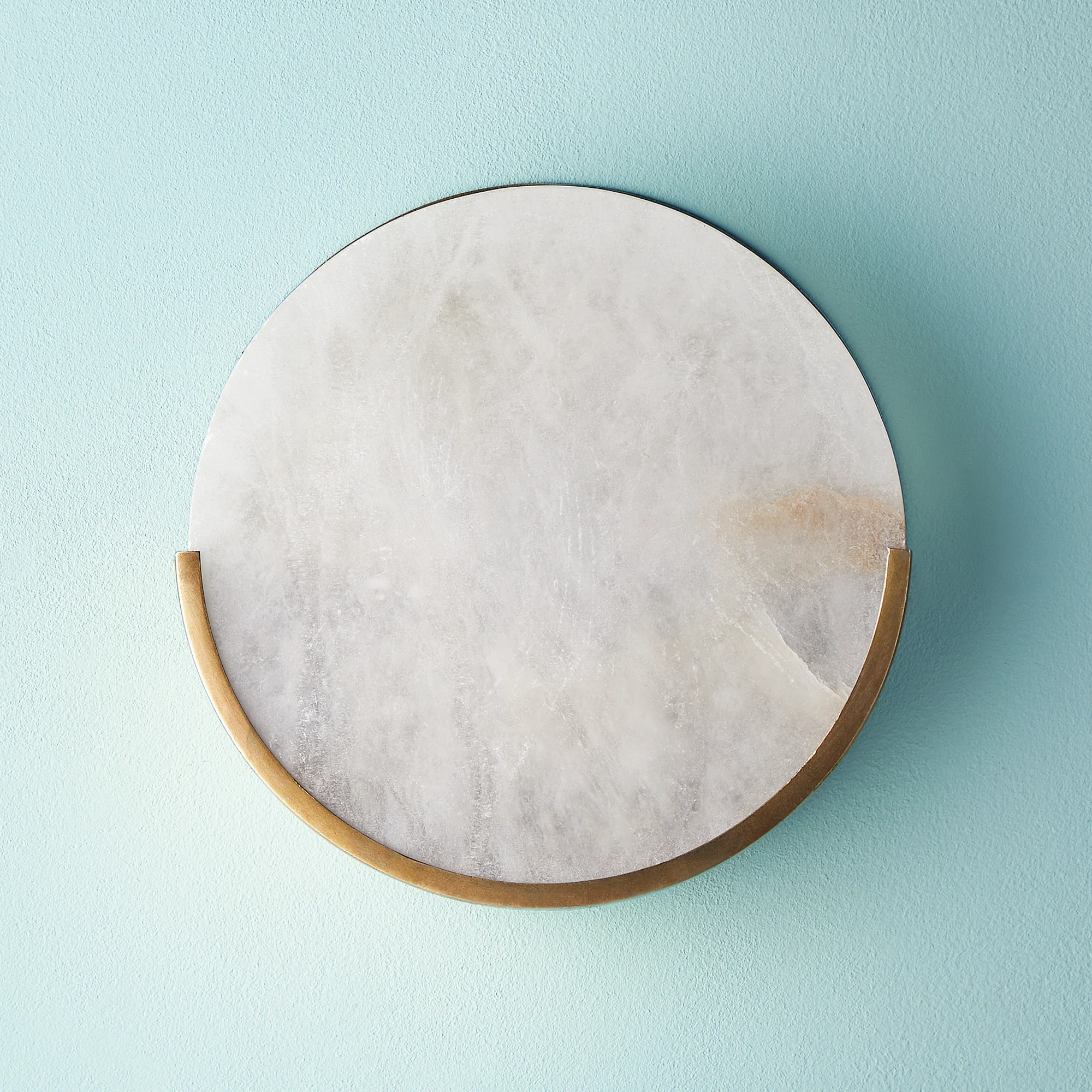Larger Plato wall light in alabaster and brass - Image 7