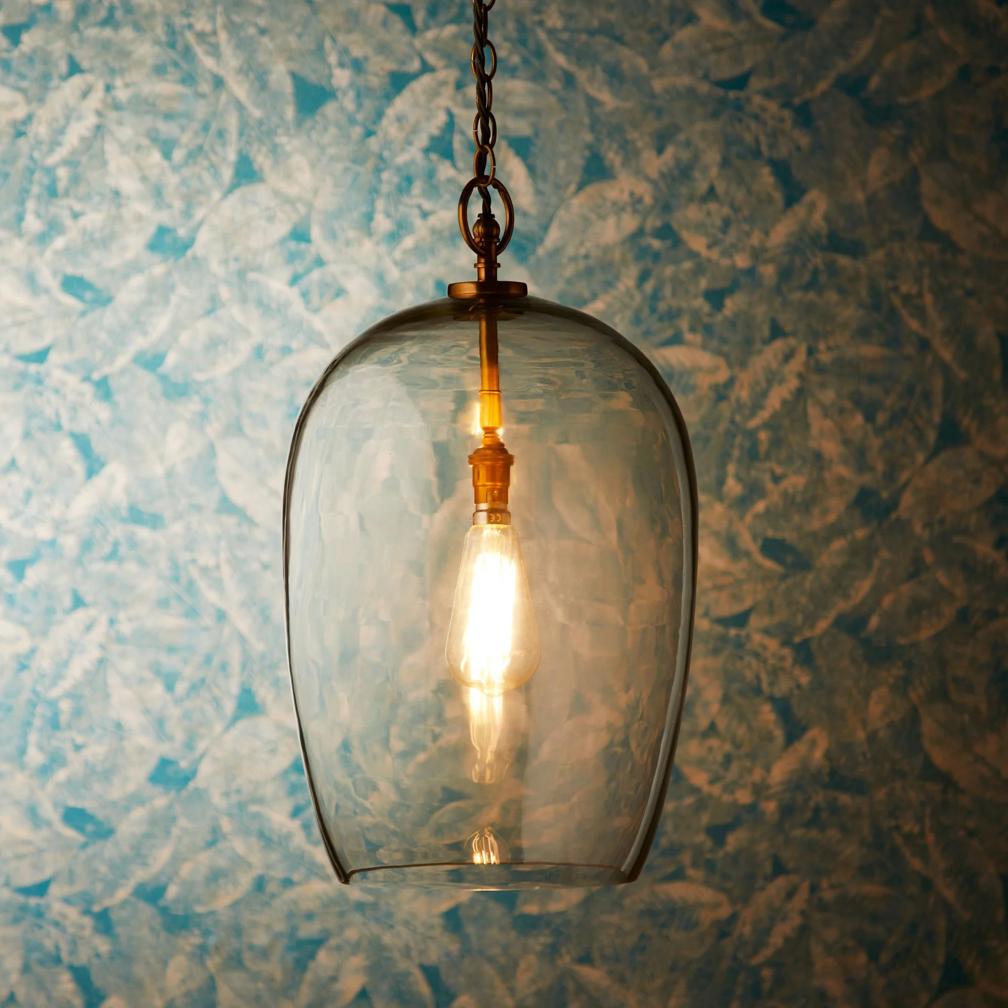 Larger Priscilla pendant in clear blown glass - Image 5