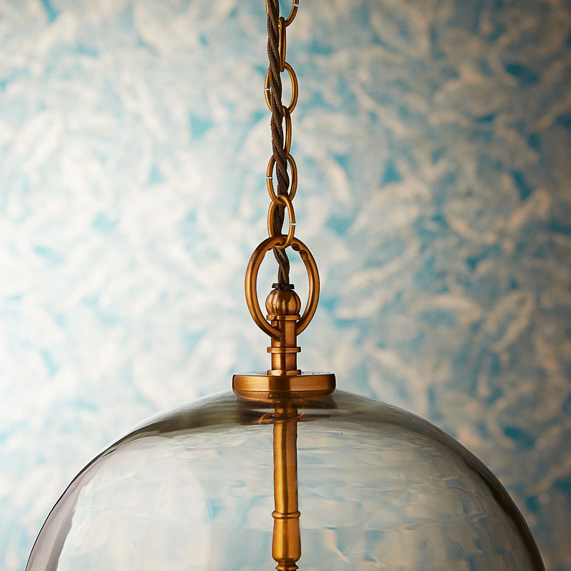 Larger Priscilla pendant in clear blown glass - Image 6