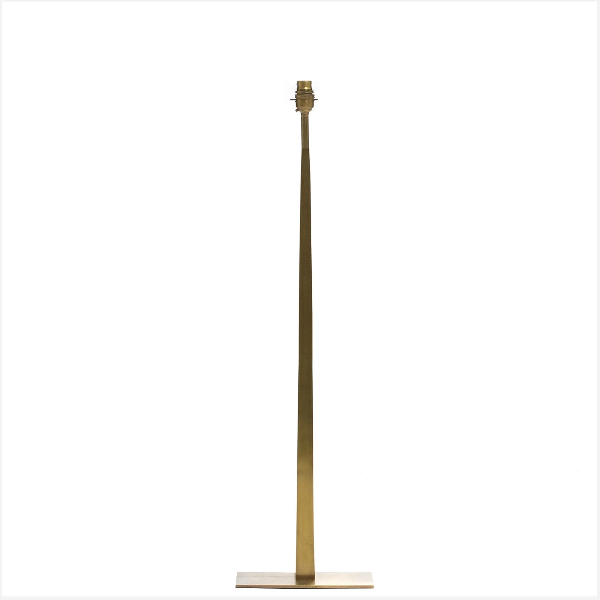 Larger Trafalgar table lamp in antique brass - Image 2