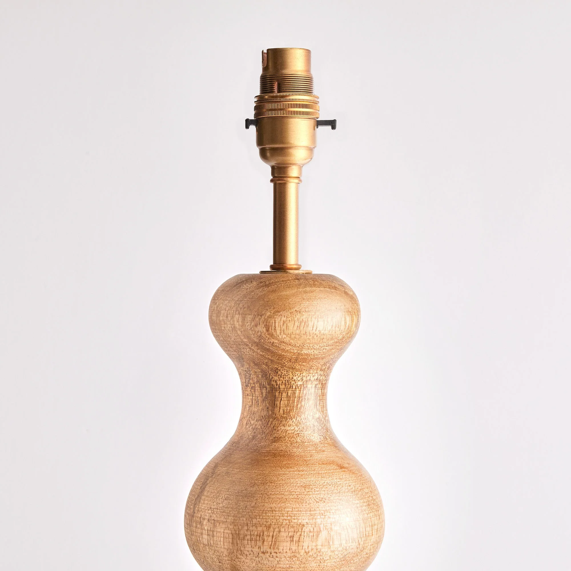 Larger Wobster table lamp in natural wood - Image 3