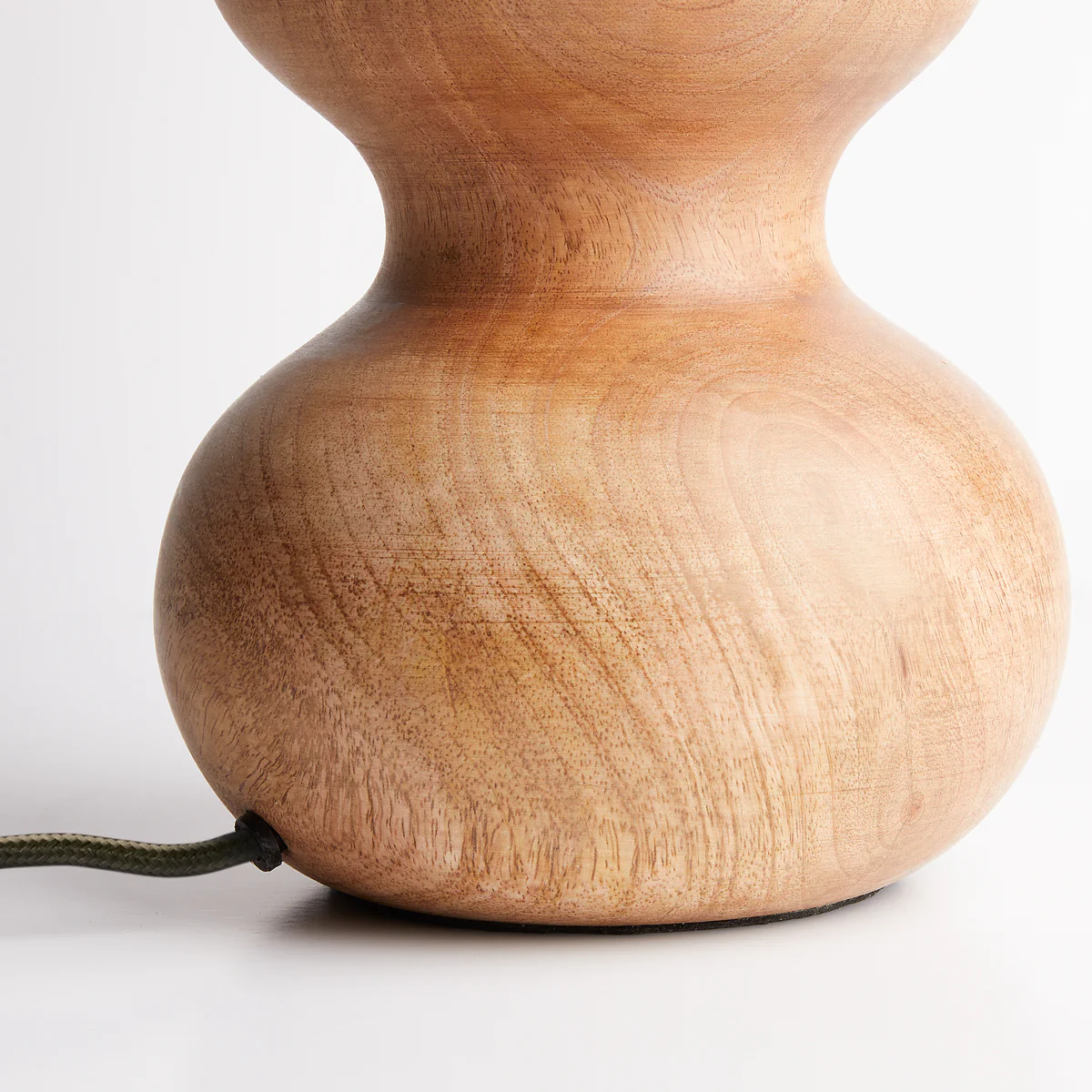 Larger Wobster table lamp in natural wood - Image 4