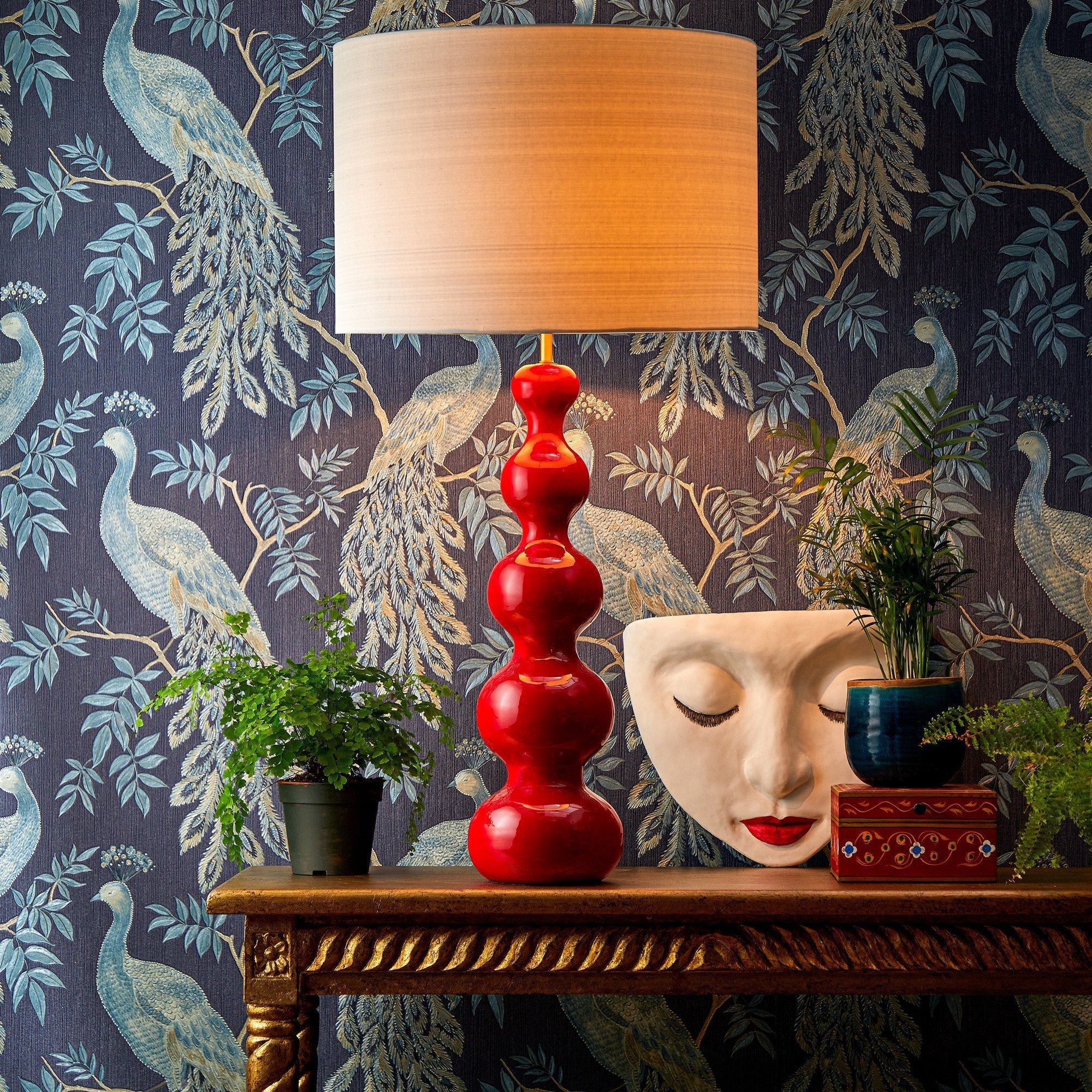 Larger Wobster table lamp in red lacquered wood - Image 7