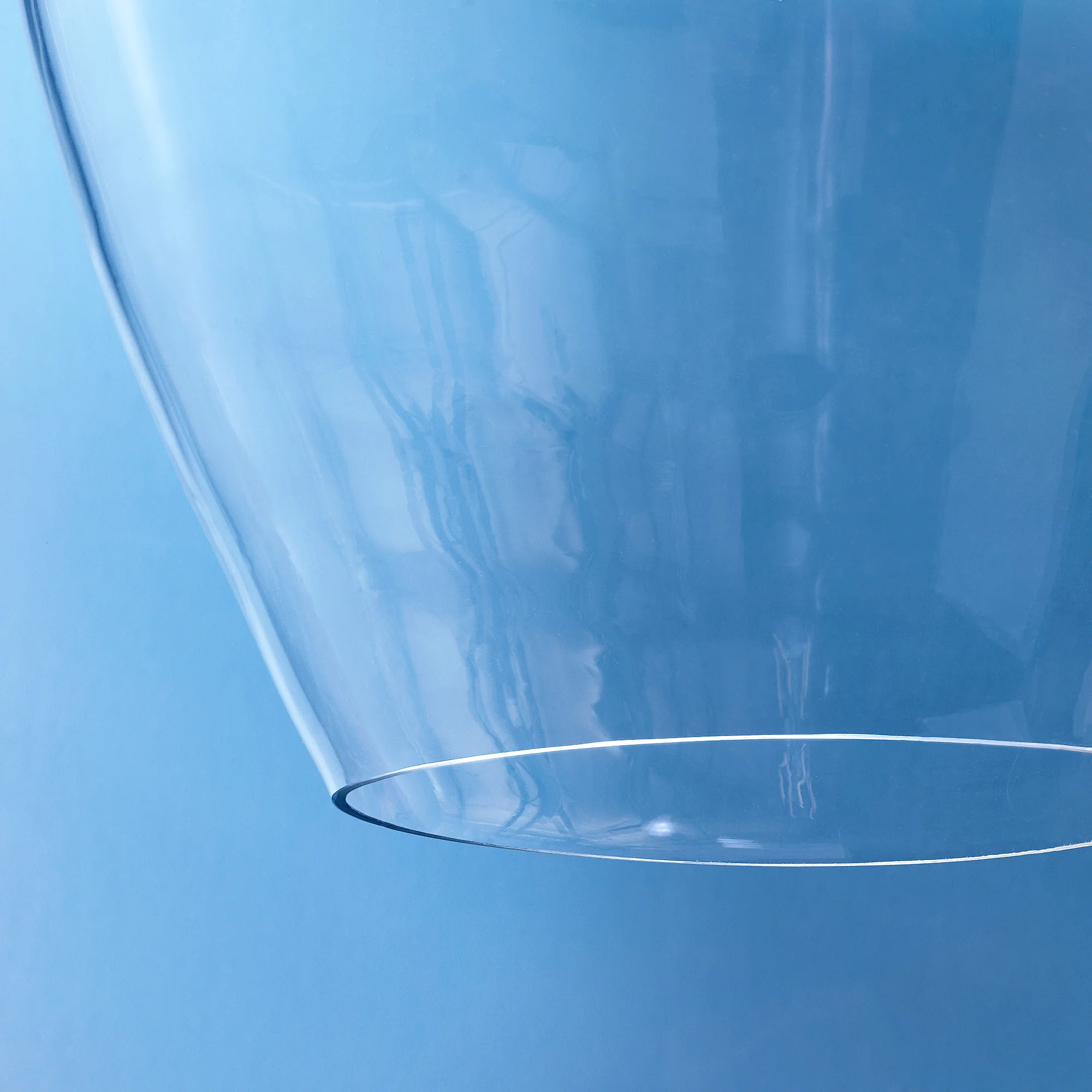 Larger Zindarella pendant in clear glass - Image 3