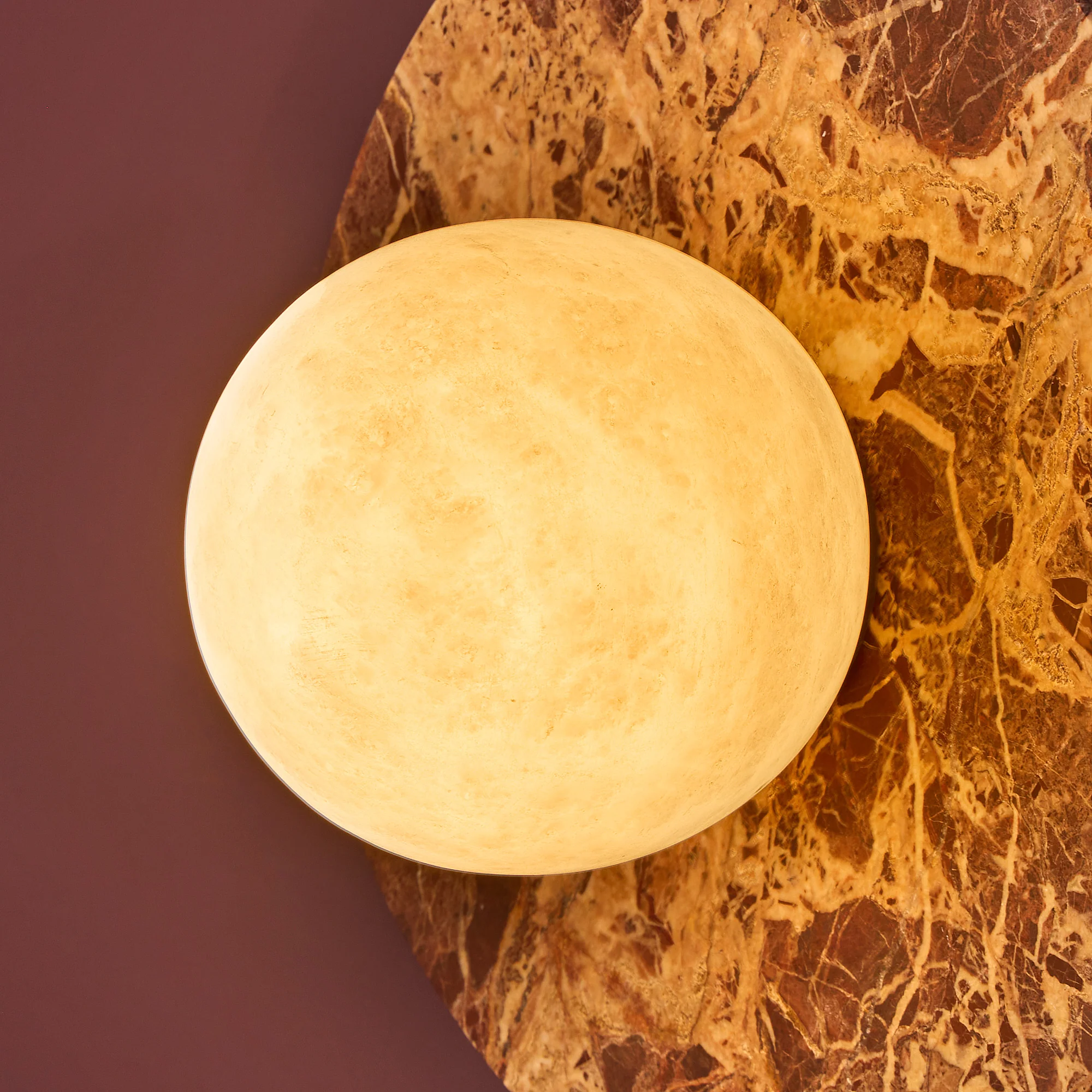 Leela wall light in marble - Image 4
