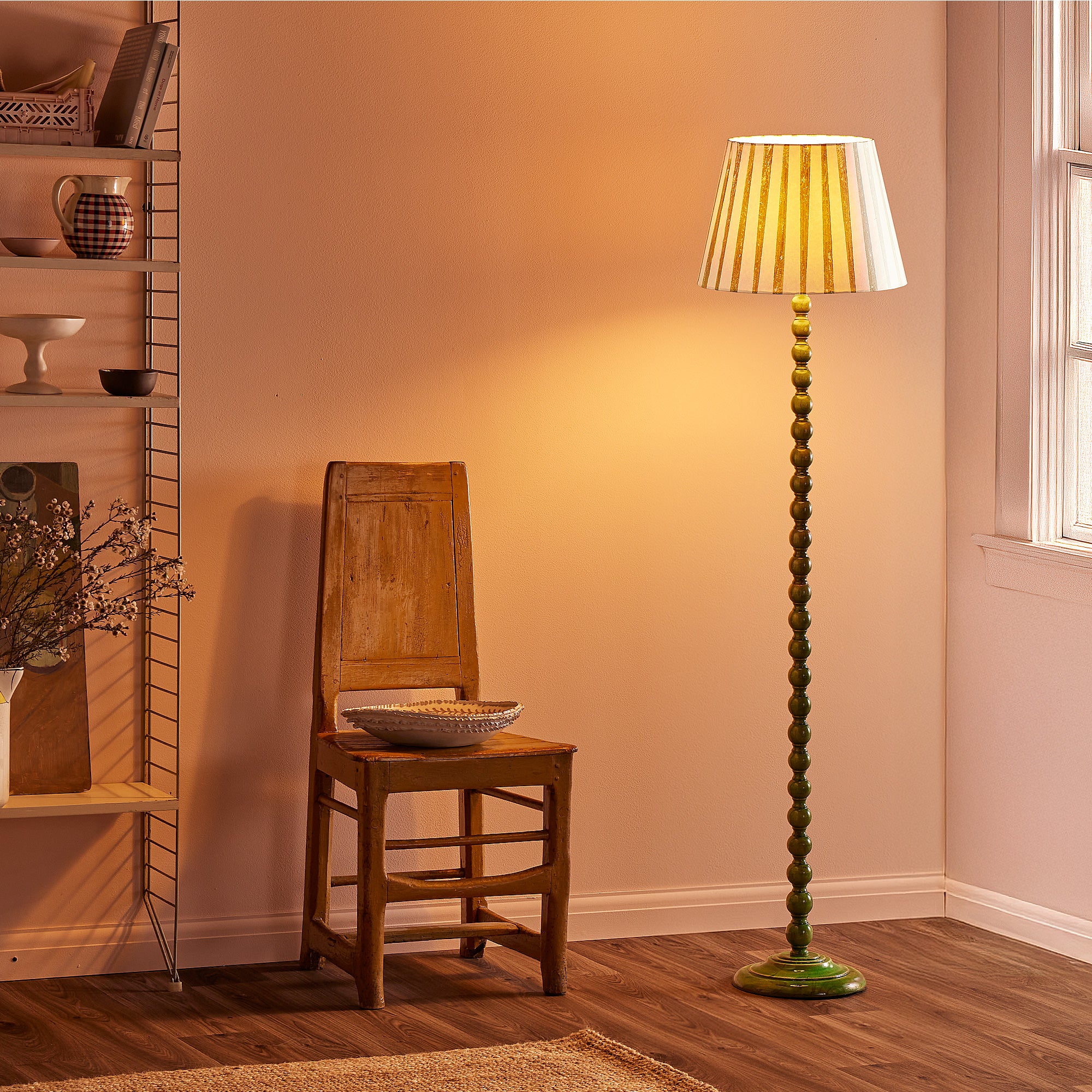 Lillee rechargeable standing lamp in green - Image 8