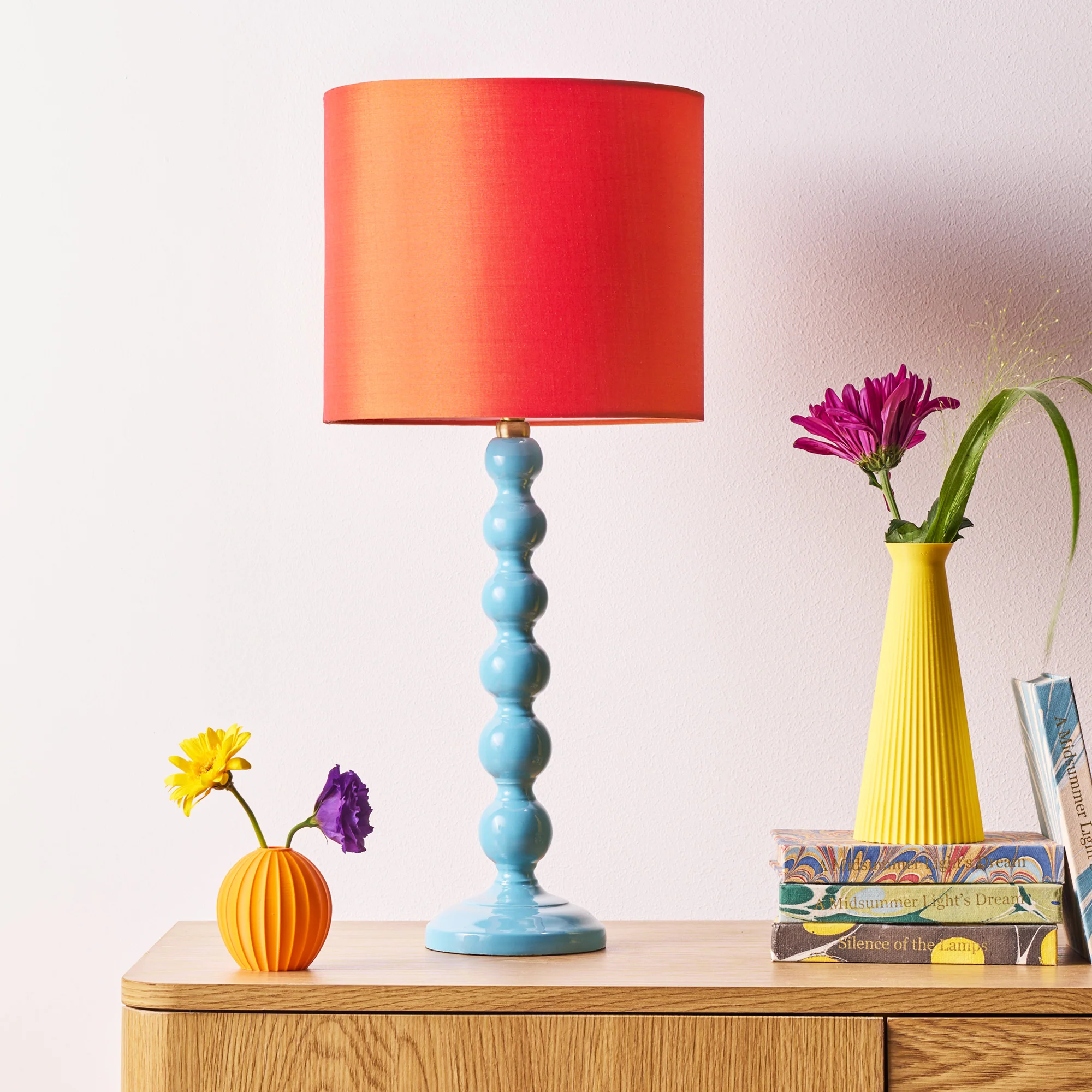 Lillee table lamp in blue