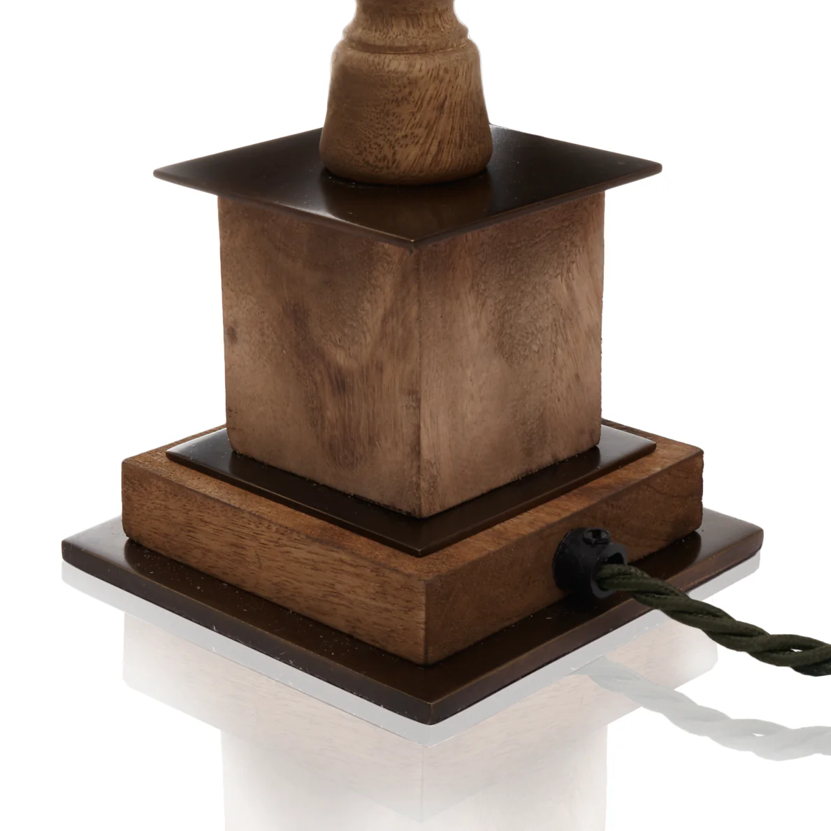 Lima table lamp in waxed wood and antiqued brass - Image 3