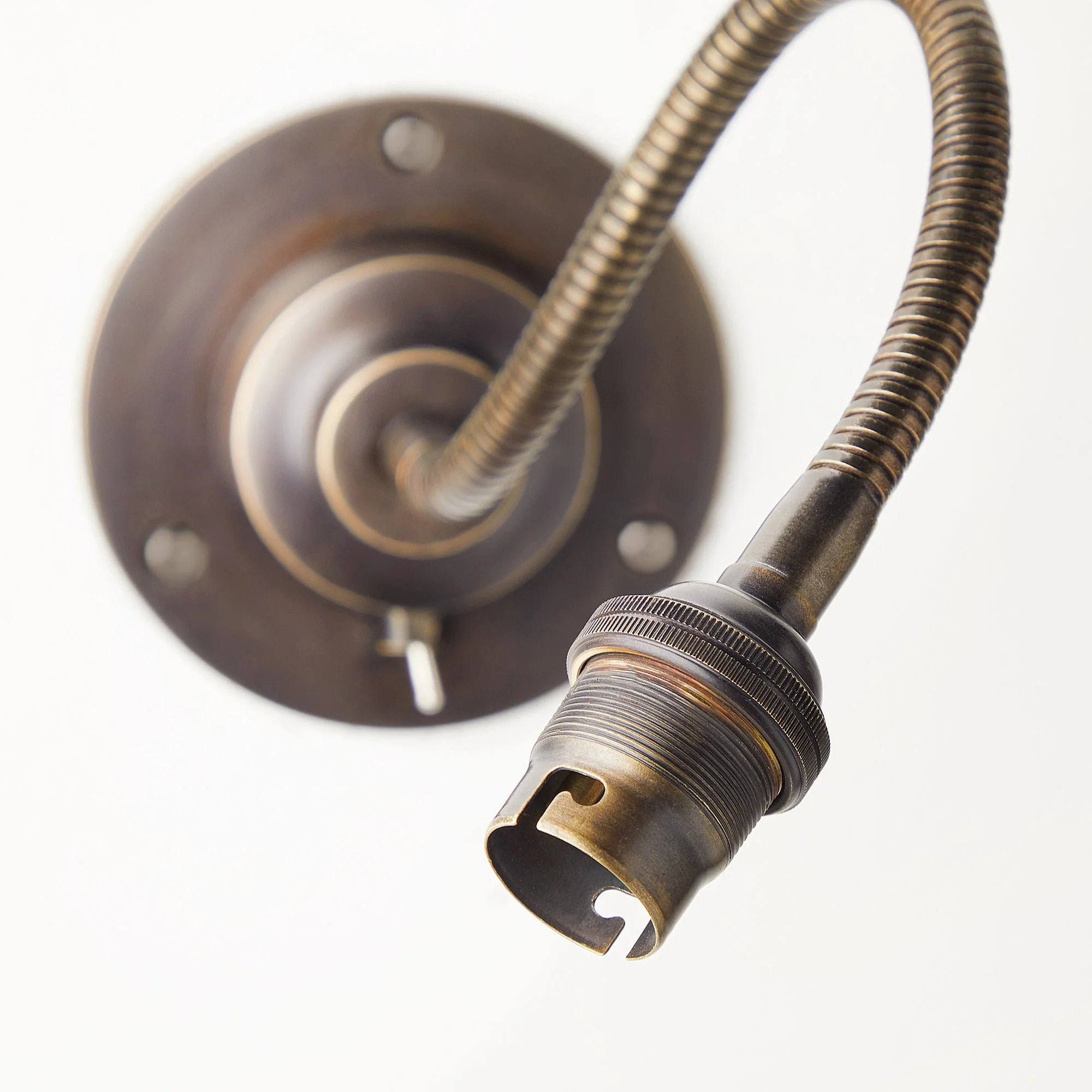 Lissome wall fitting in bronze - Image 9