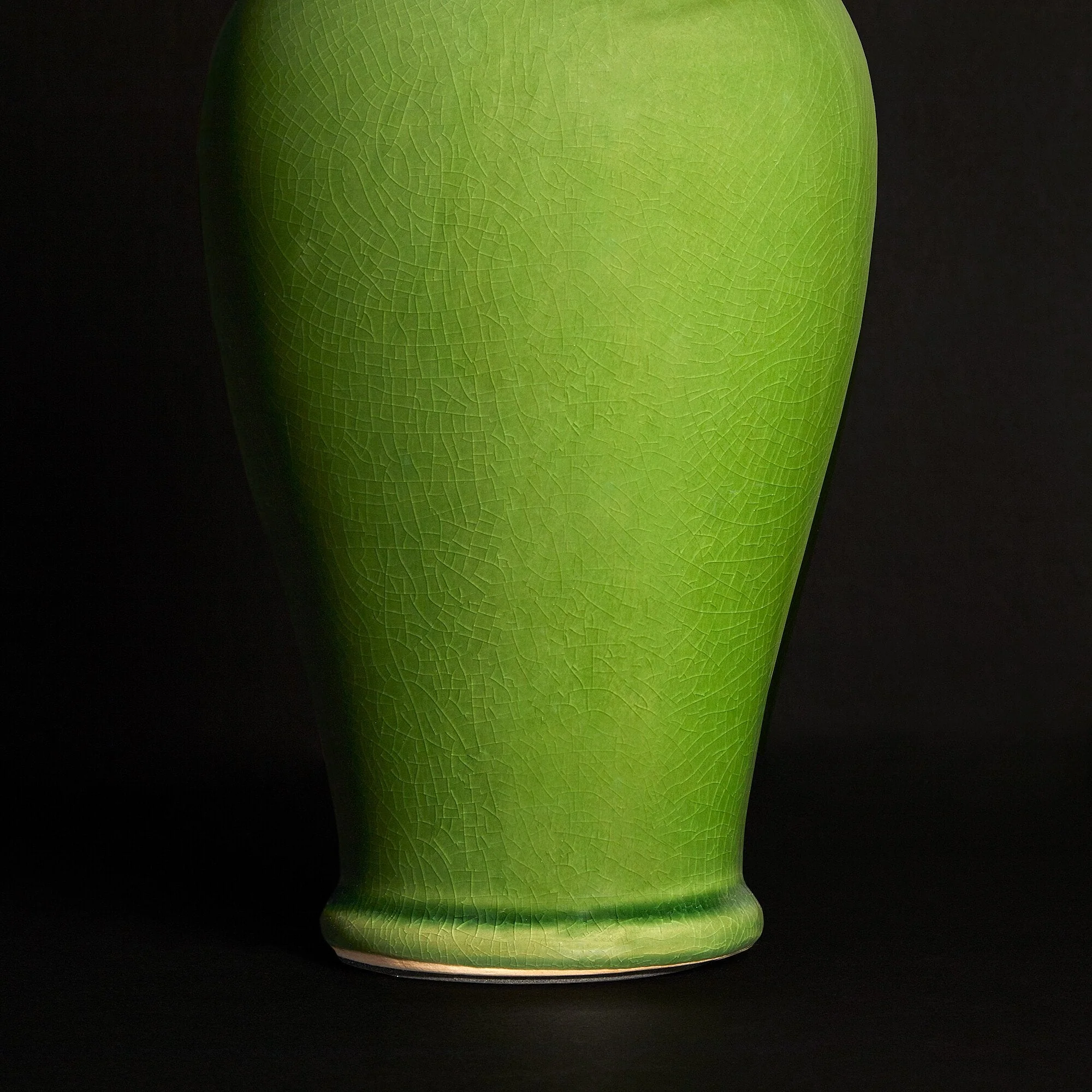 Smaller Lolita bedside lamp in an emerald glaze - Image 9