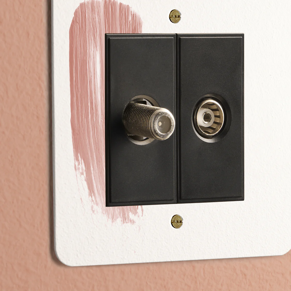 Lucian 1G satellite socket & TV socket in a paintable finish - Image 4