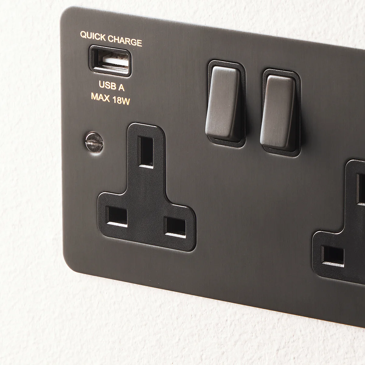 Lucian double socket with USB type A & C with black inserts in bronze - Image 3