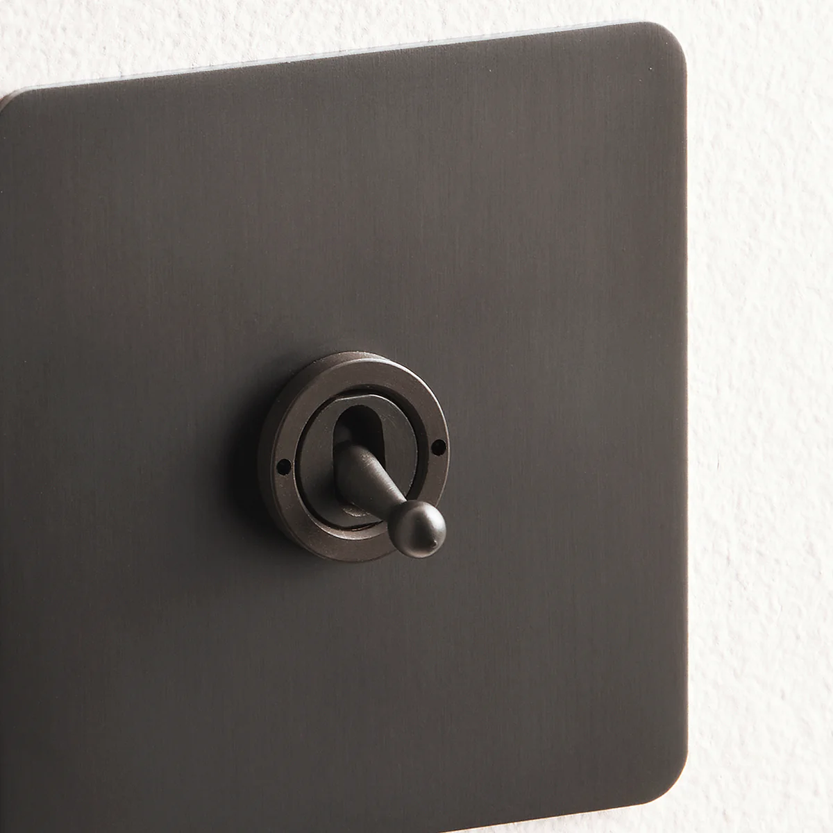 Lucian one gang intermediate toggle switch in bronze - Image 3