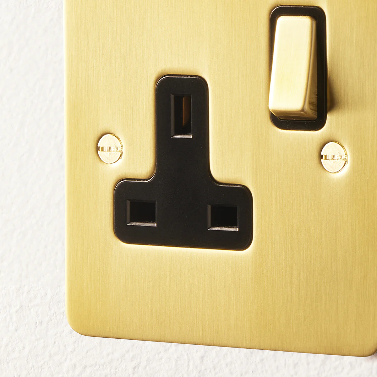 Lucian single socket with black inserts in top brass - Image 4