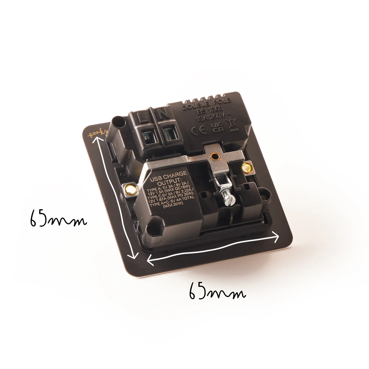Lucian single socket with USB type A & C with black inserts in aged brass - Image 5