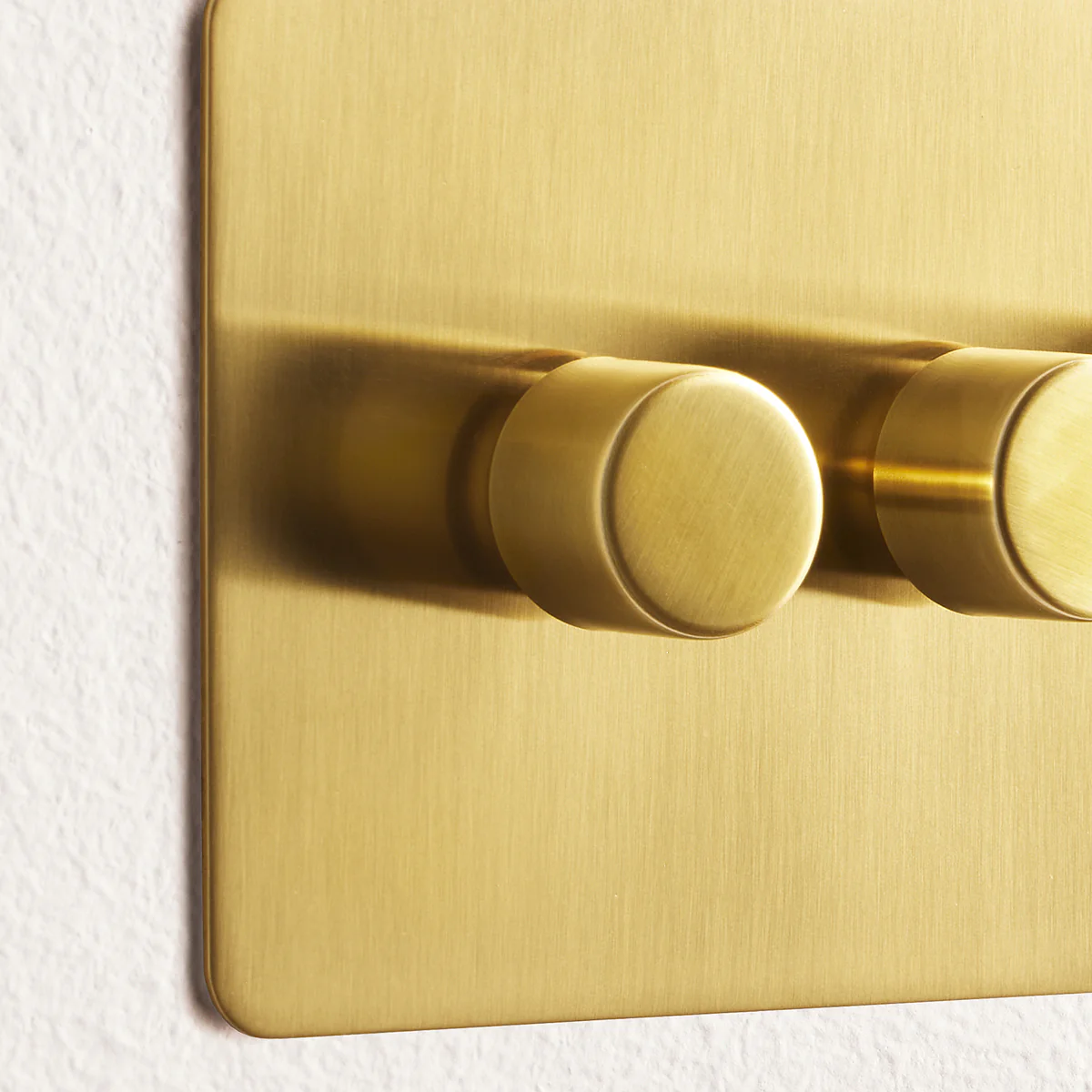 Lucian three gang dimmer switch in top brass - Image 4